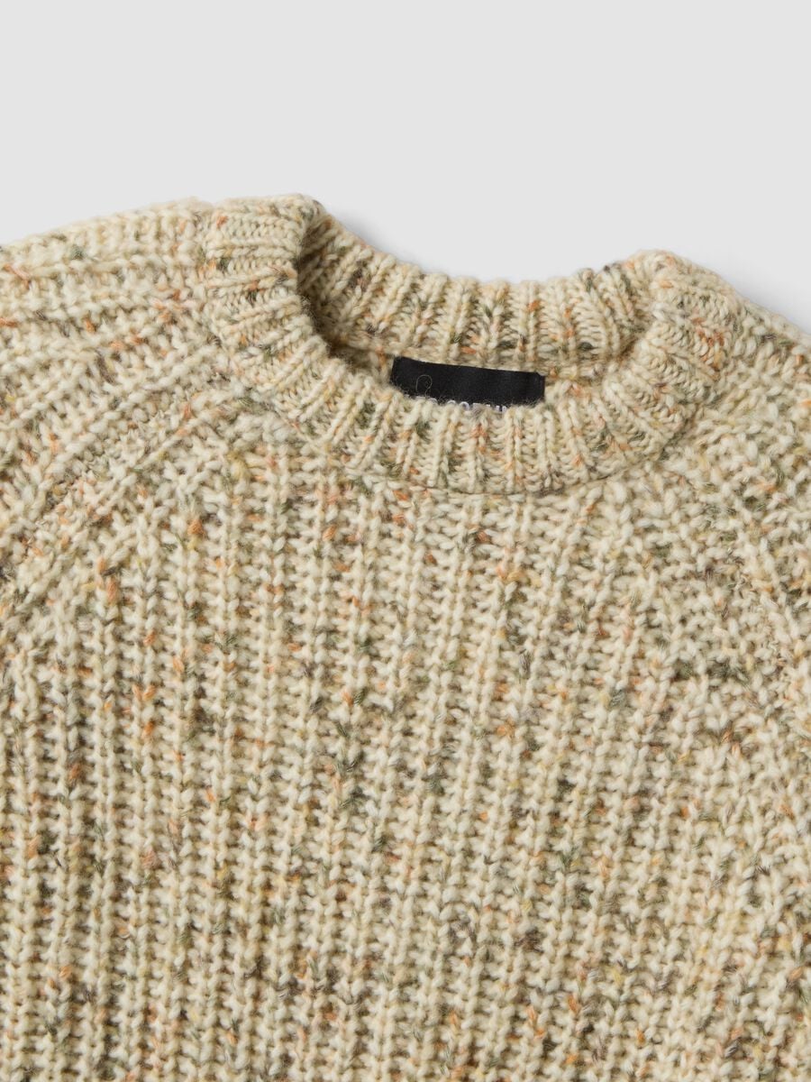 Maglia girocollo ecr&ugrave; in misto lana verde salvia arancione_1
