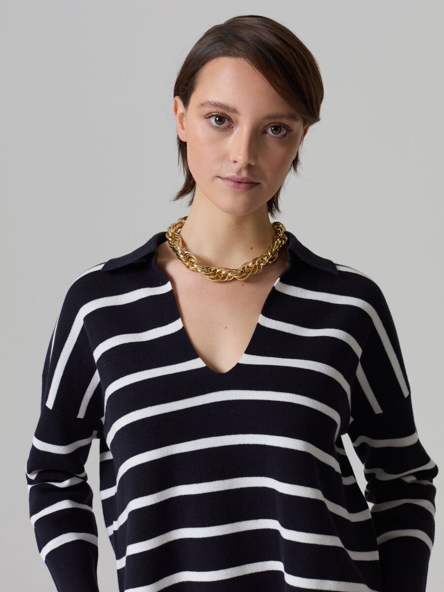 Striped oversized top with polo neck_0