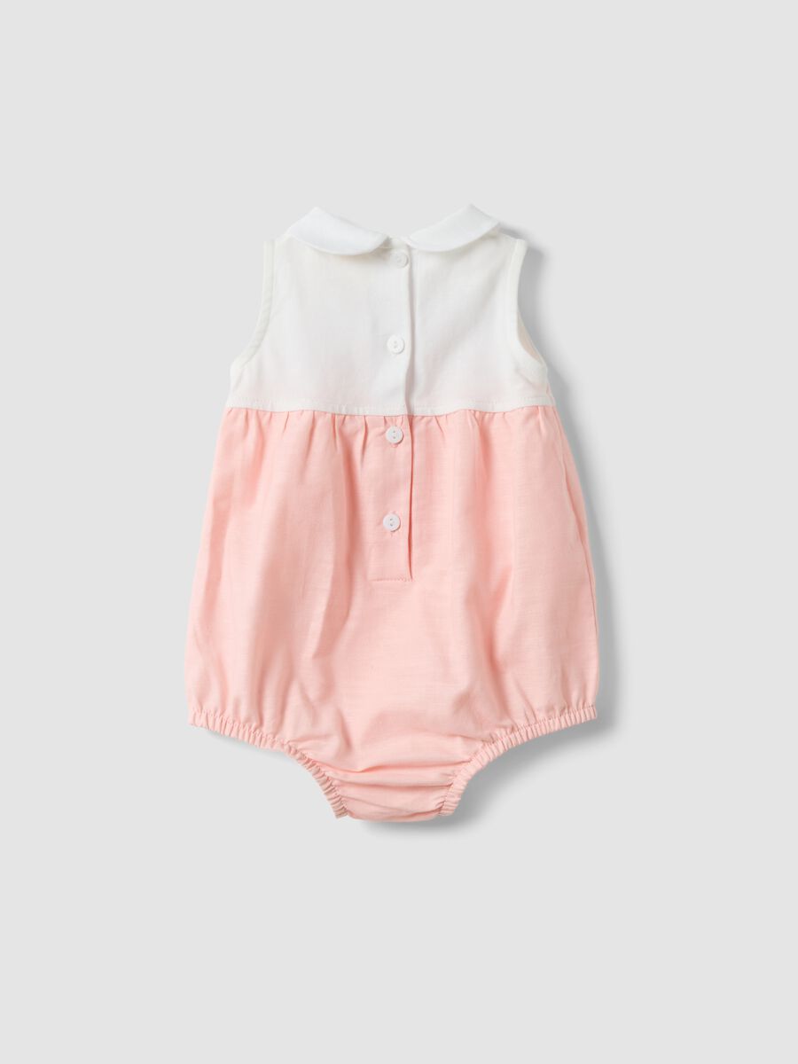 Pink and white organic cotton romper with classic collar_1