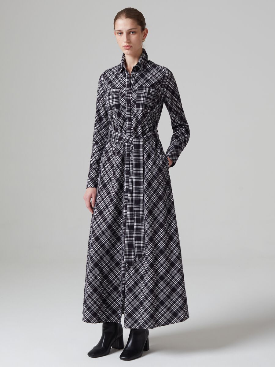 Long shirt dress with check pattern_3