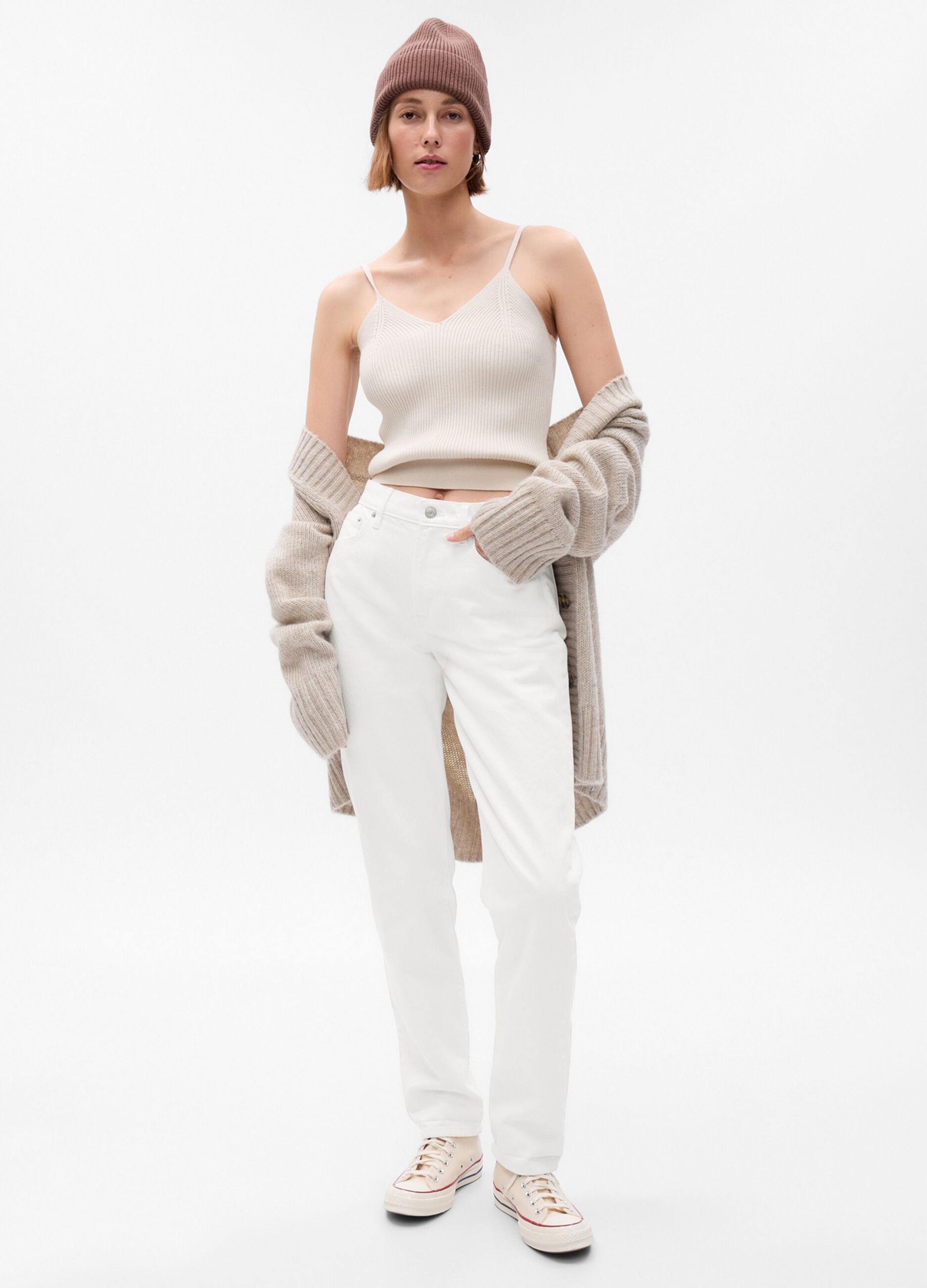 Girlfriend-fit jeans with mid-rise waist