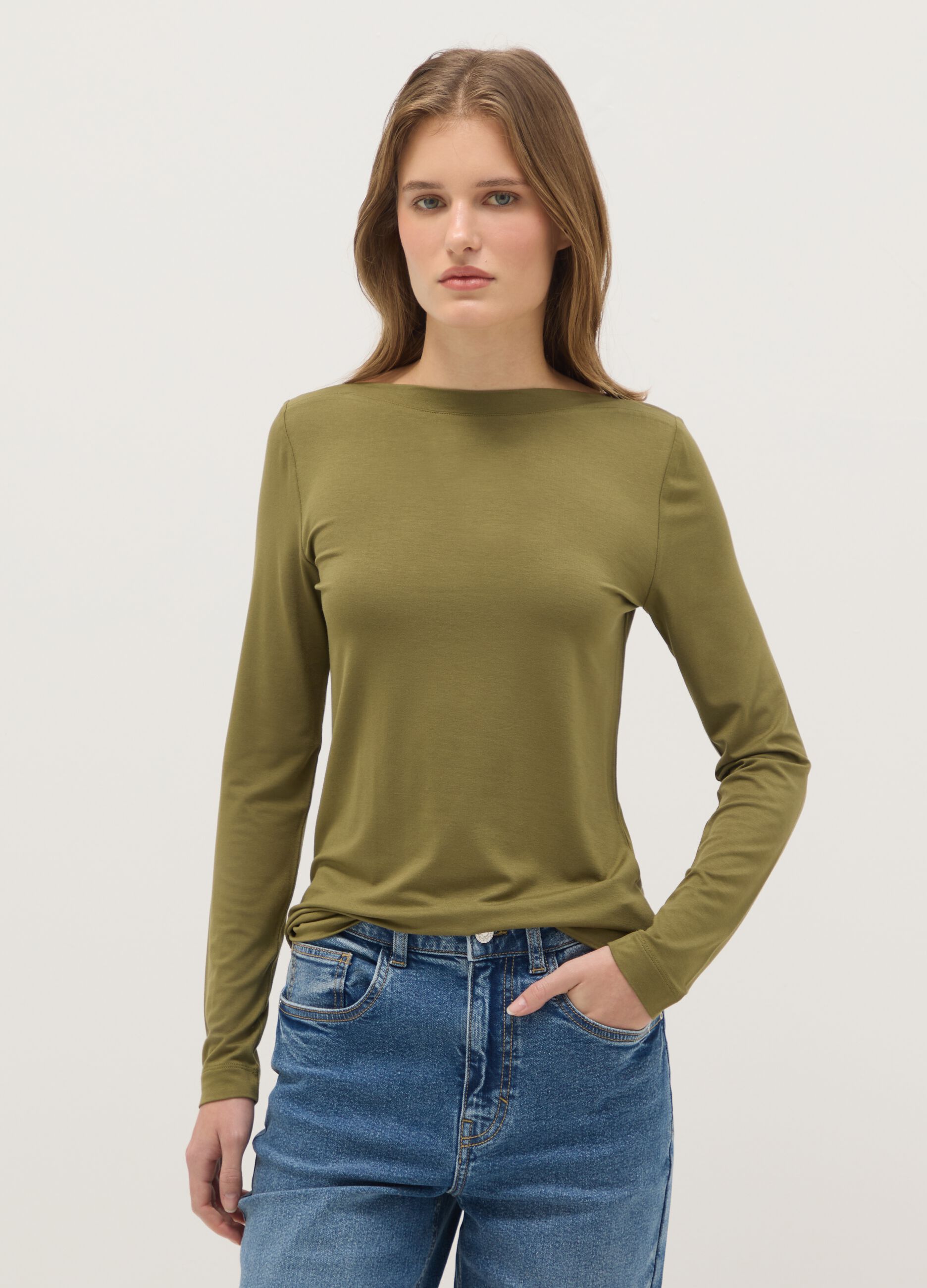 Green crew neck long sleeve regular fit t-shirt