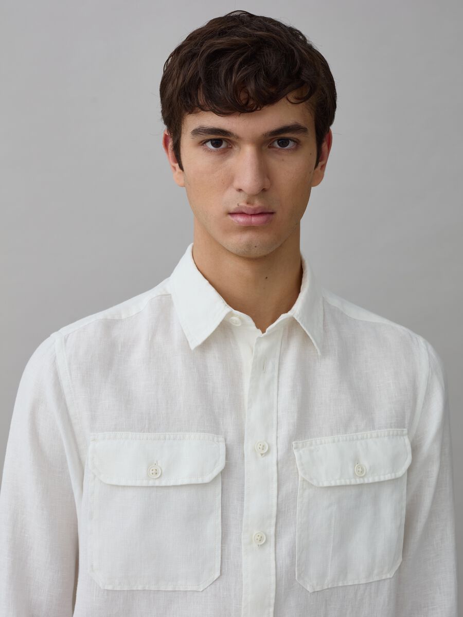 Regular-fit shirt in linen with pockets_1