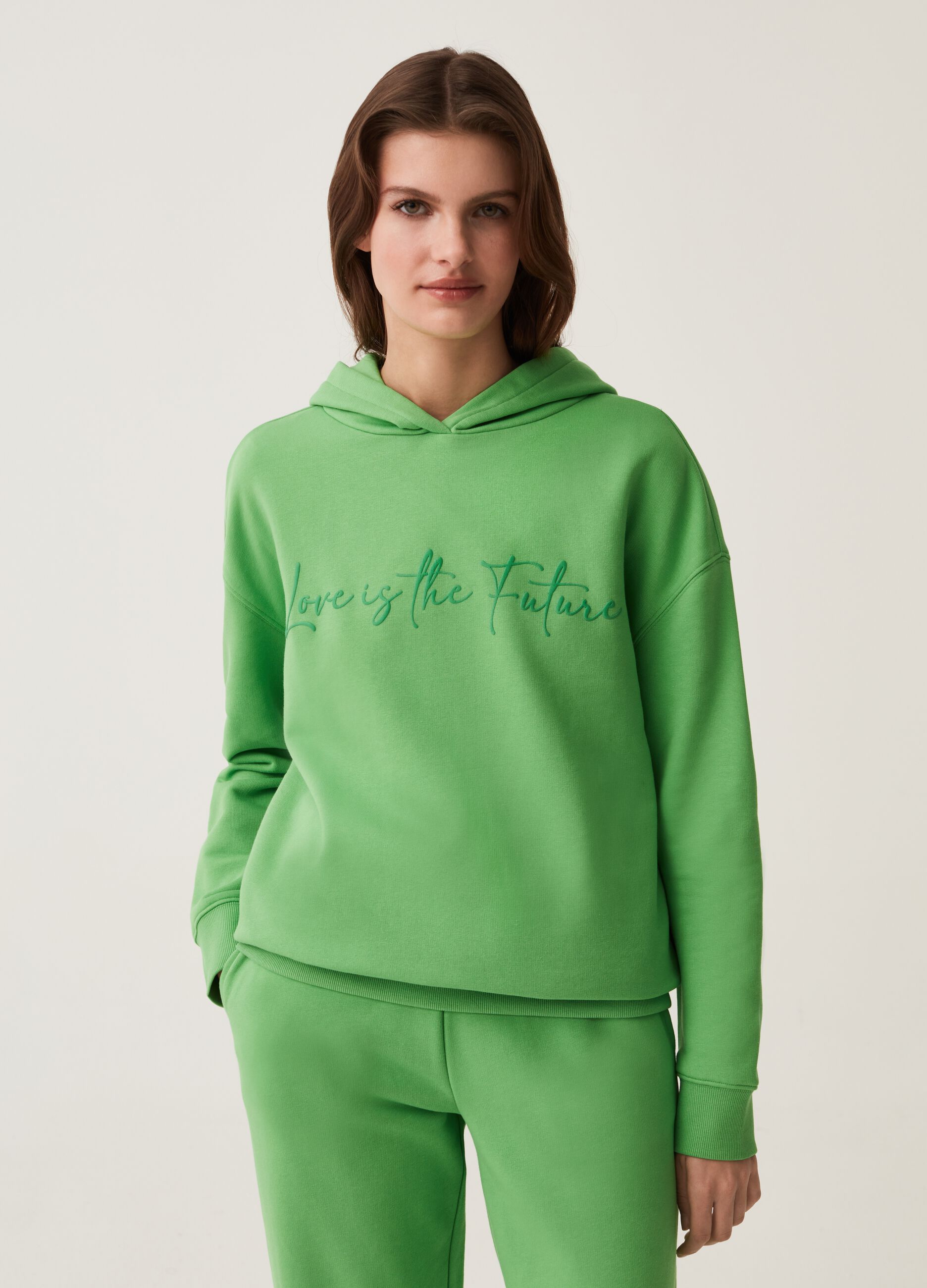 Fitness sweatshirt with hood and lettering print