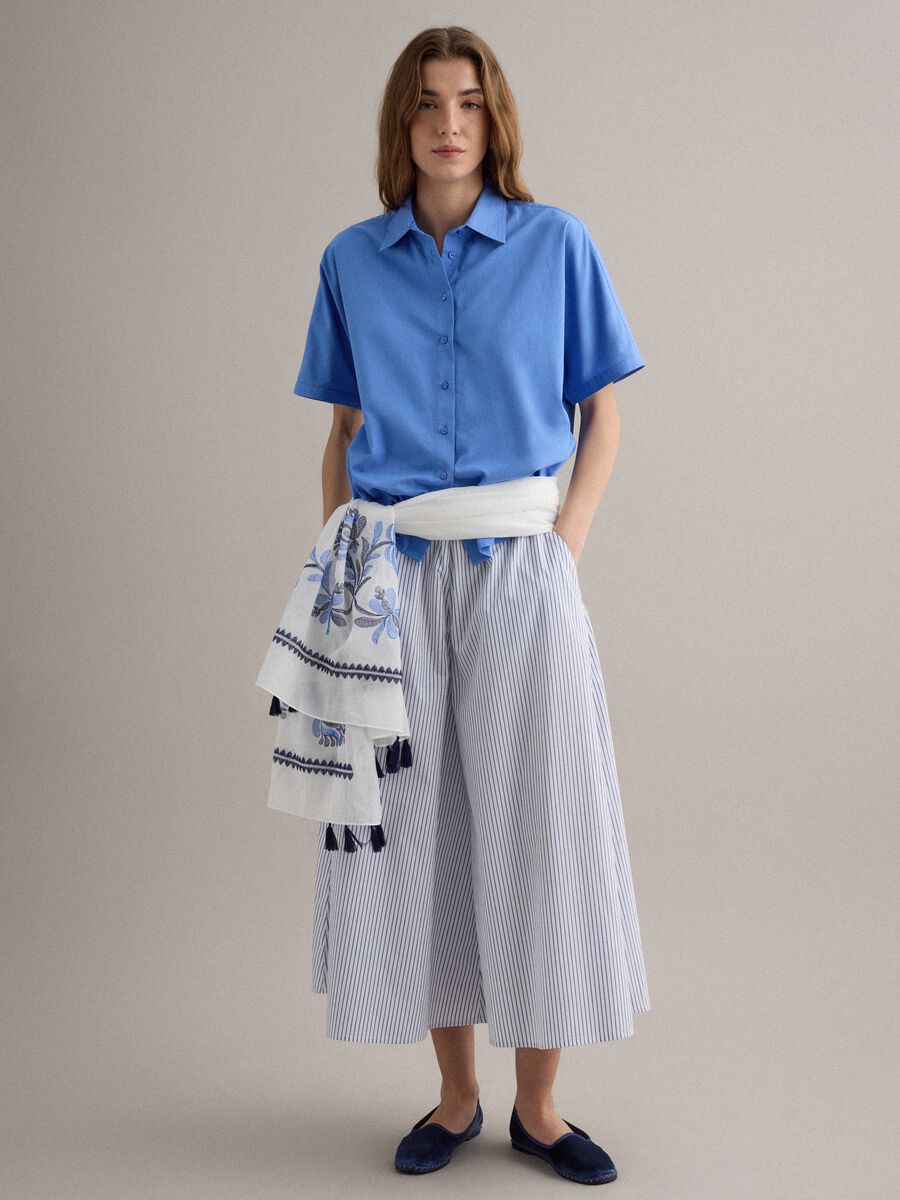 White pure cotton scarf with blue floral embroidery_1