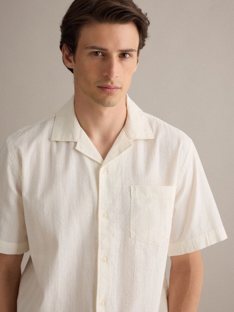 White pure organic cotton bowling-collar shirt, regular fit_2