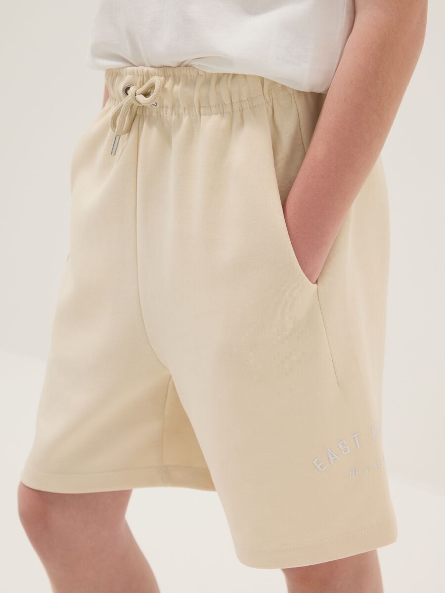 Beige cotton-blend shorts with elasticated waist_2