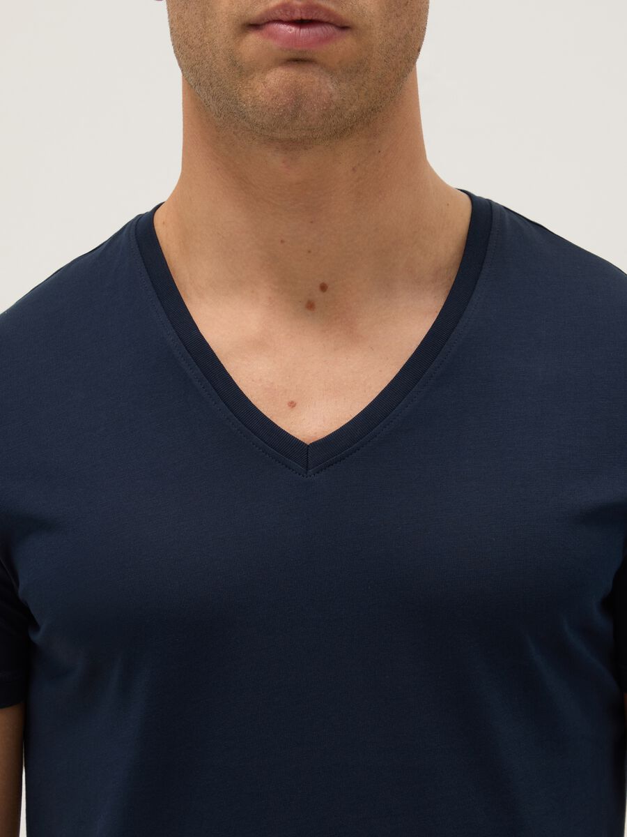 Blue pure cotton t-shirt regular fit with V-neck_1