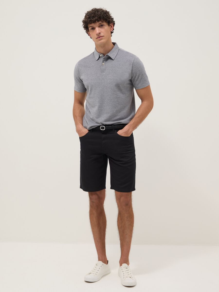 Blaue Bermuda-Shorts aus reiner Baumwolle im Regular Fit mit Five-Pocket-Design_0