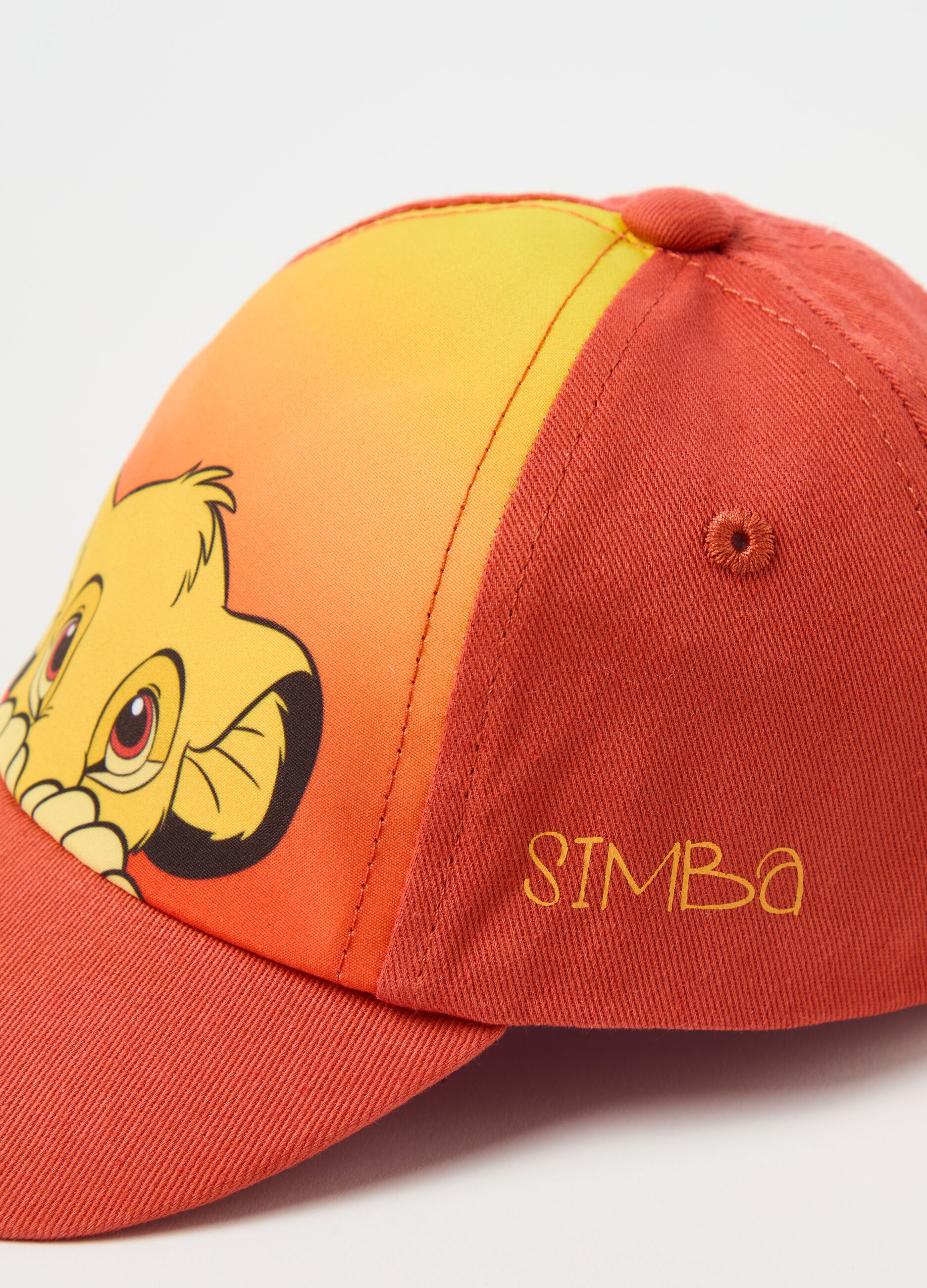 Organic cotton hat with The Lion King print