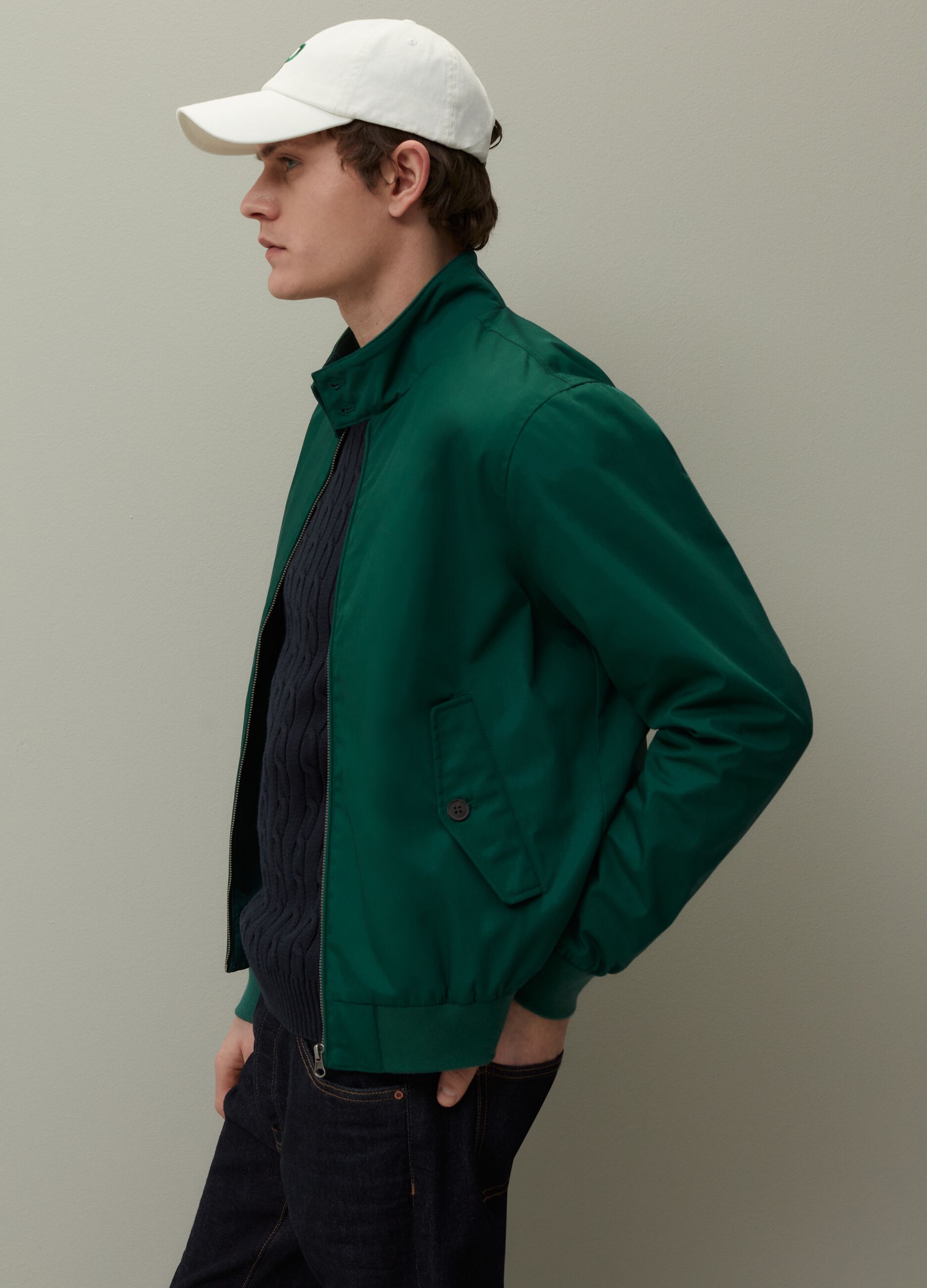 Full-zip, solid colour, bomber jacket