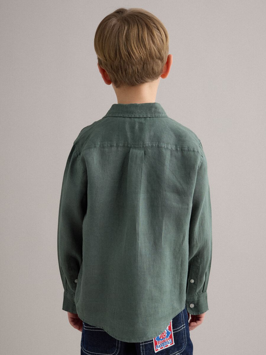 Green pure linen kids&rsquo; shirt with an oversized fit_2