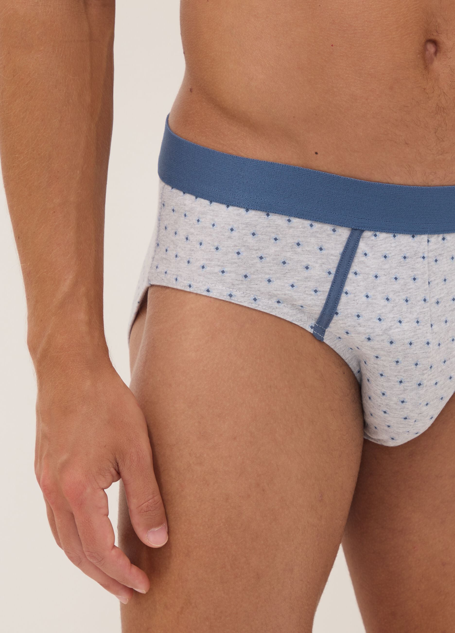 3er-Pack Slips in Hellblau und Weiss aus elastischer Bio-Baumwolle