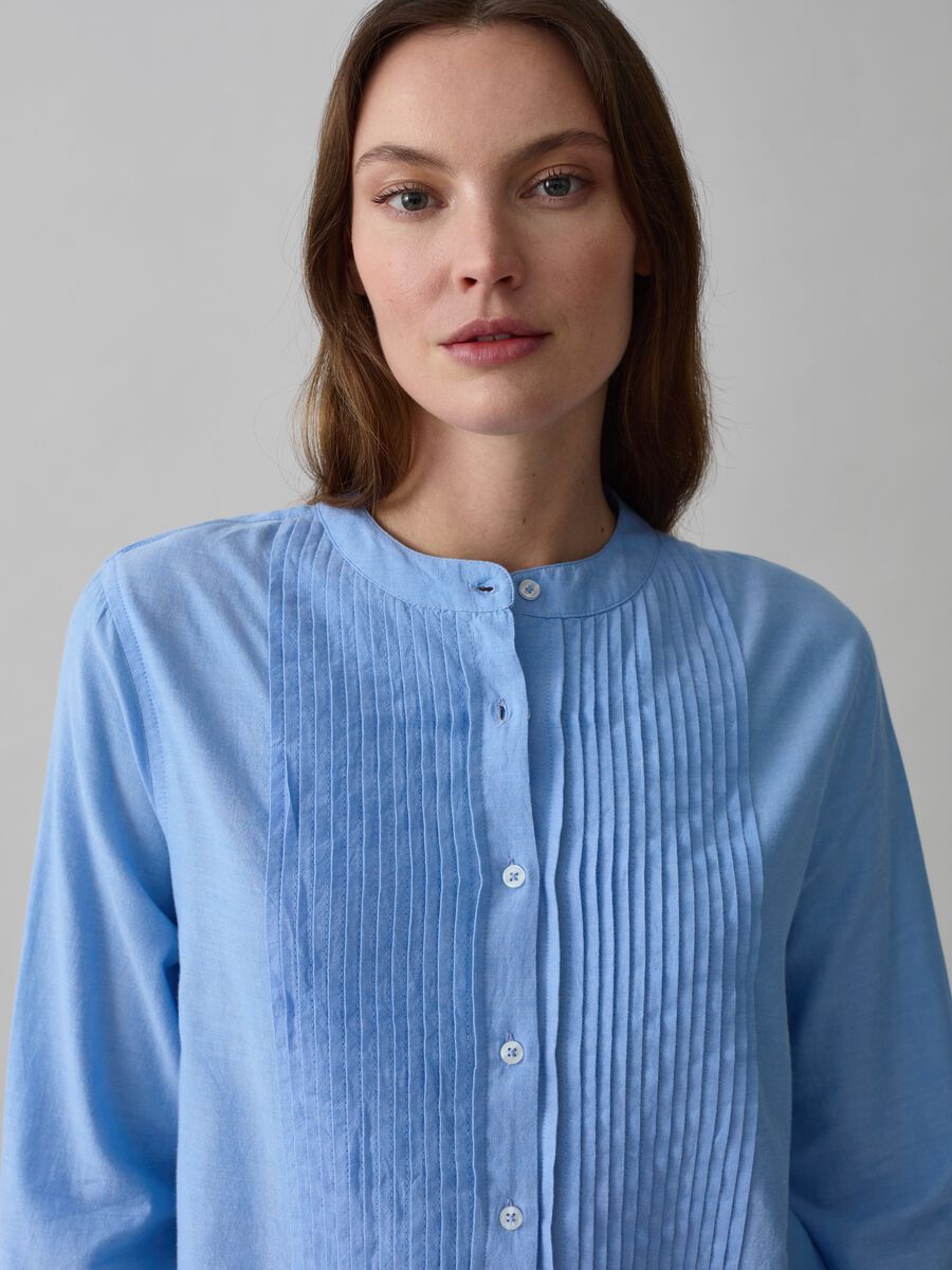 Chambray shirt with pleated detail_0