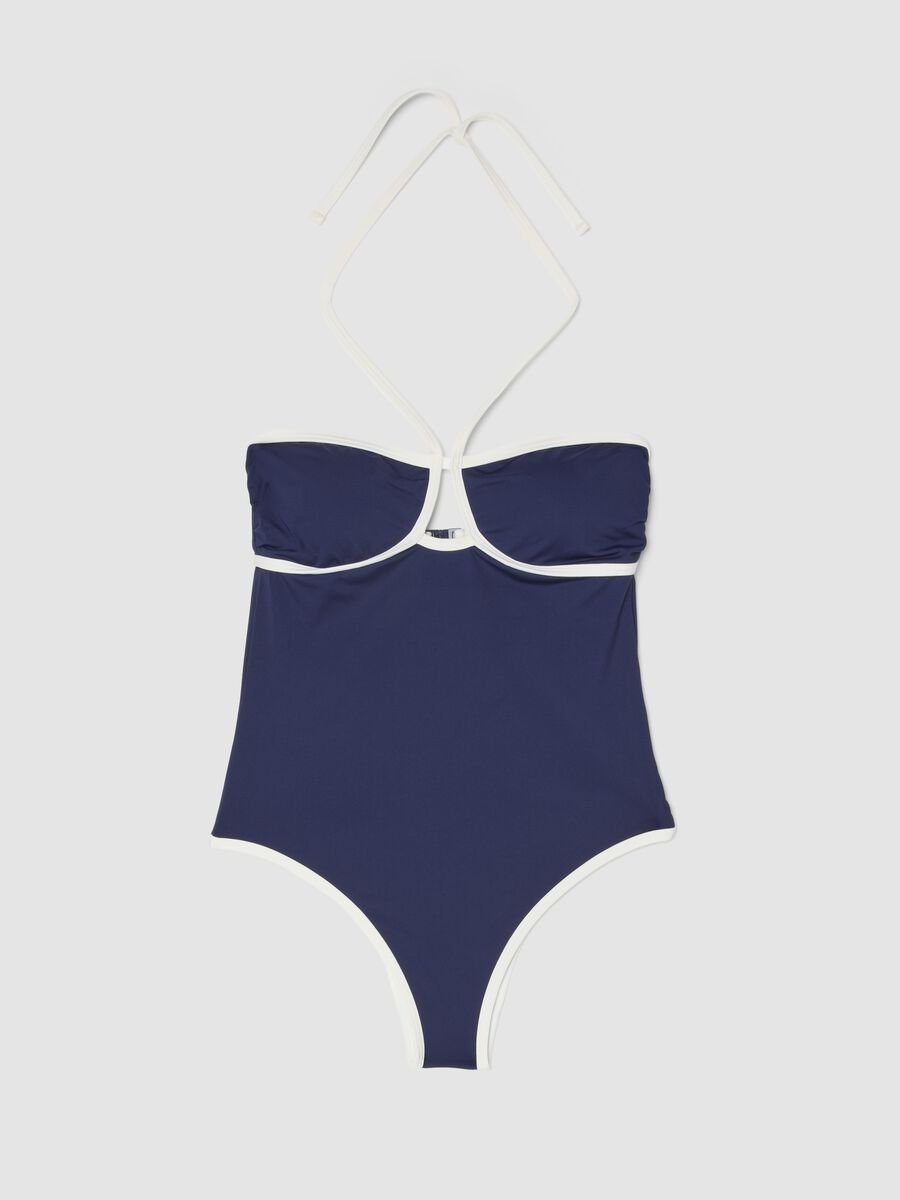 Maillot une pi&egrave;ce bleu en tissu stretch avec passepoils blancs_4