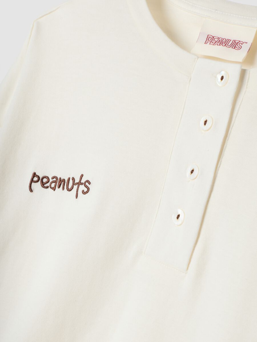 Brown Peanuts-themed pyjamas in pure organic cotton_5