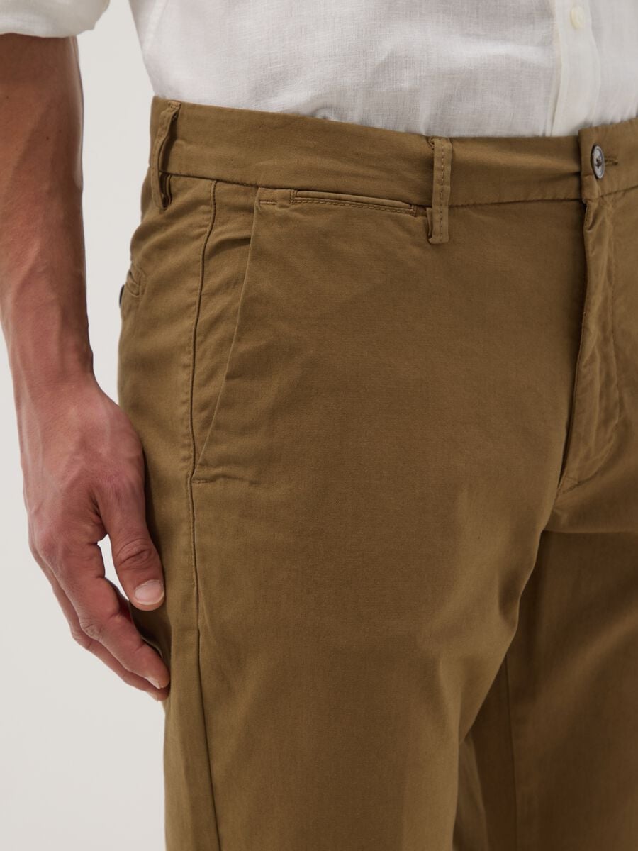 Brown slim-fit stretch-cotton chino trousers_3