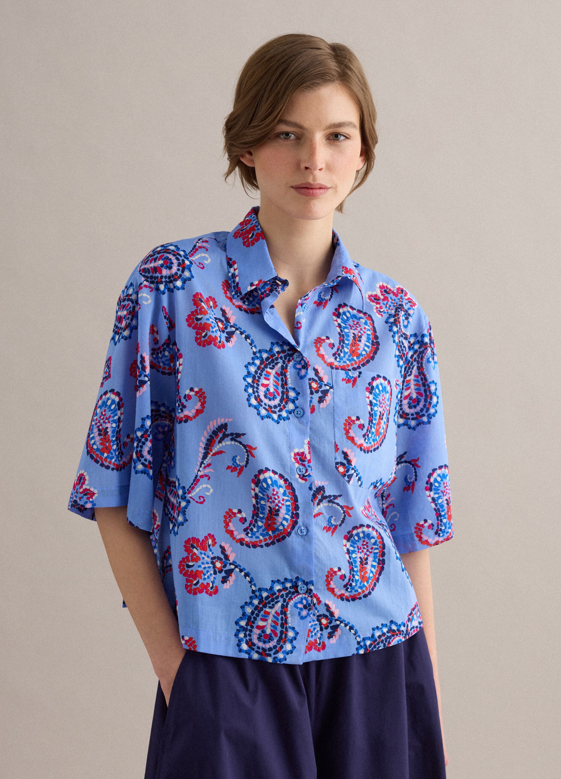 Camisa multicolor de algod&oacute;n puro con estampado y corte oversize
