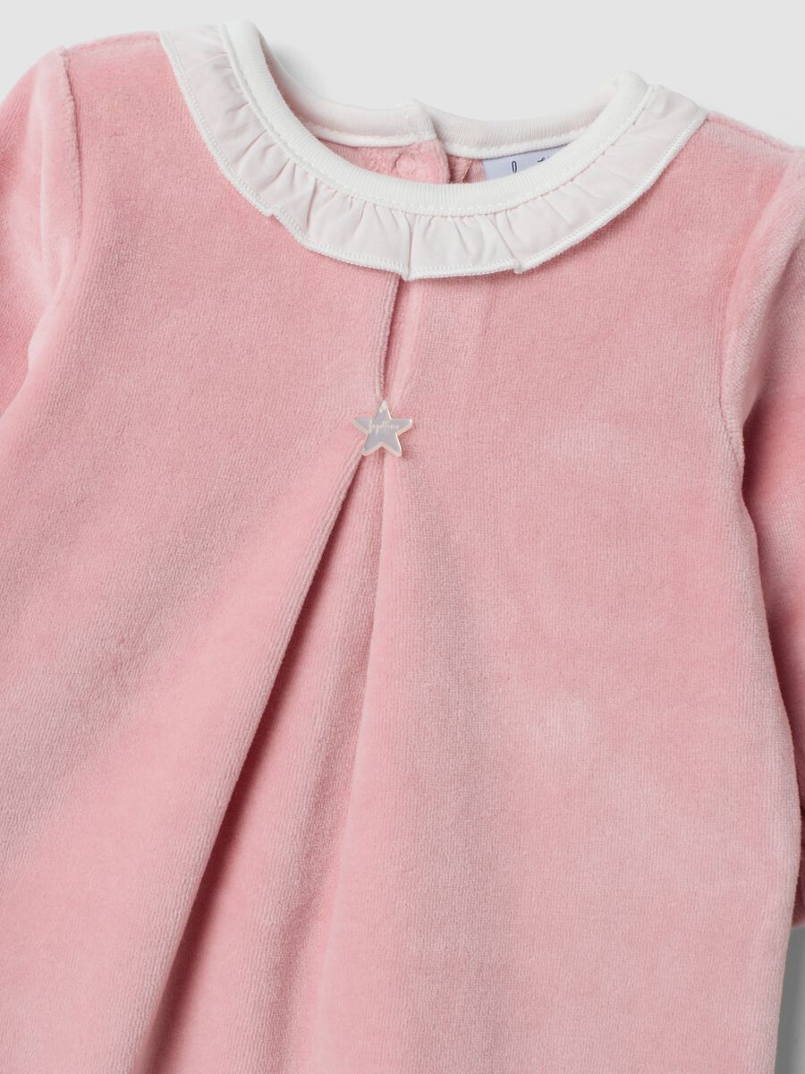 Tutina rosa in misto cotone organico con colletto volant_2