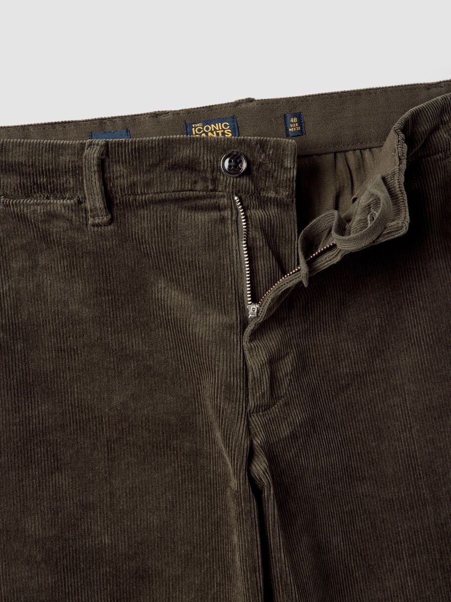 Gr&uuml;ne Chinohose aus Stretch-Baumwolle f&uuml;r Herren_1