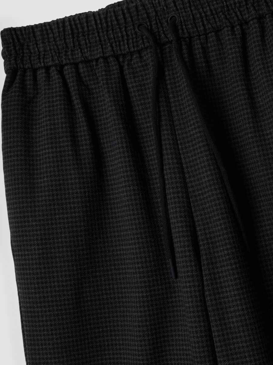 &Mu;&alpha;ύ&rho;&omicron;-&gamma;&kappa;&rho;&iota; wide leg joggers &alpha;&pi;ό &epsilon;&lambda;&alpha;&sigma;&tau;&iota;&kappa;ό &mu;&epsilon;ί&gamma;&mu;&alpha; &beta;&iota;&sigma;&kappa;ό&zeta;&eta;&sigmaf; &mu;&epsilon; &sigma;&chi;έ&delta;&iota;&omicron;_1
