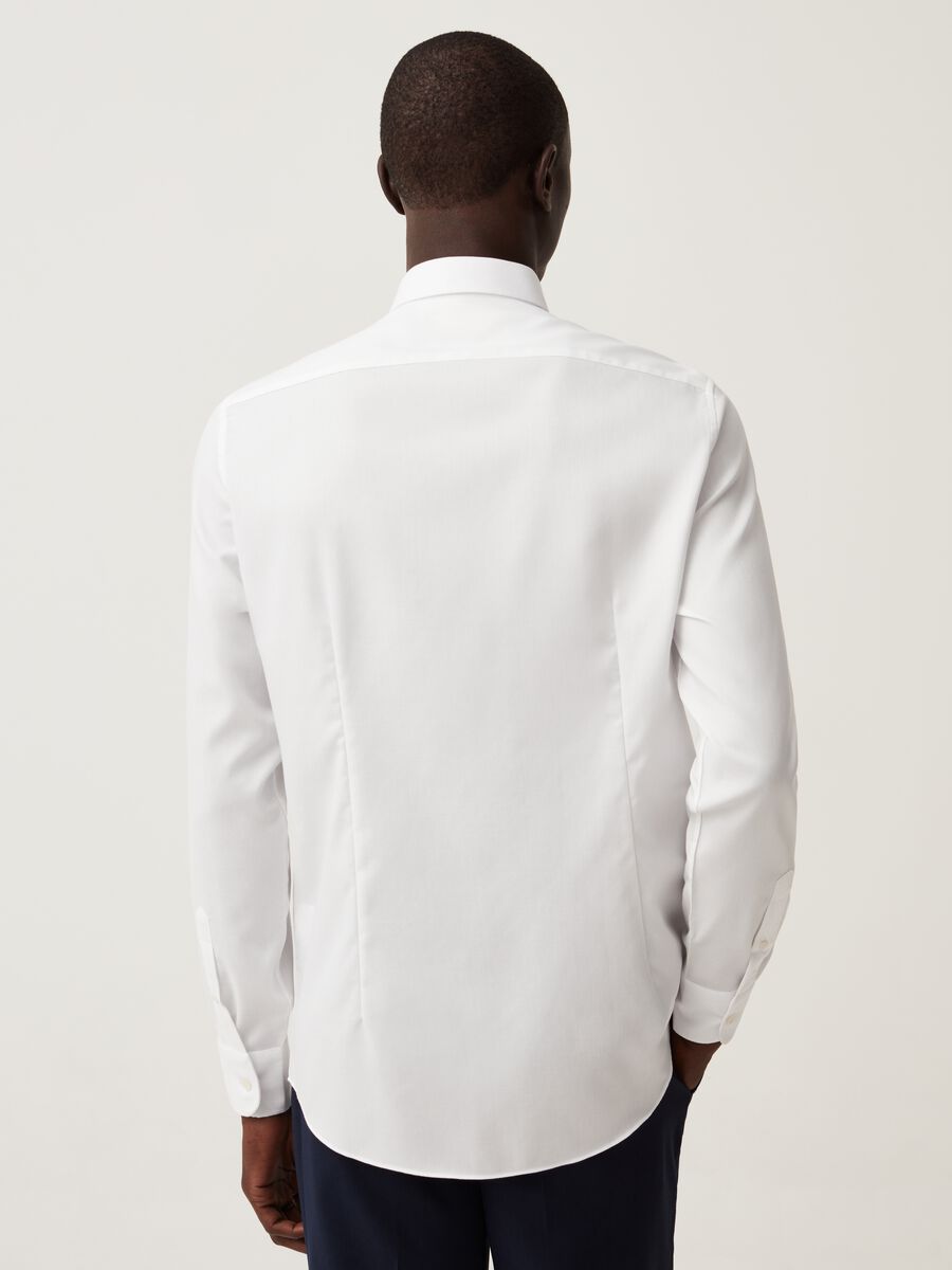 Slim-fit shirt in no-iron cotton_2