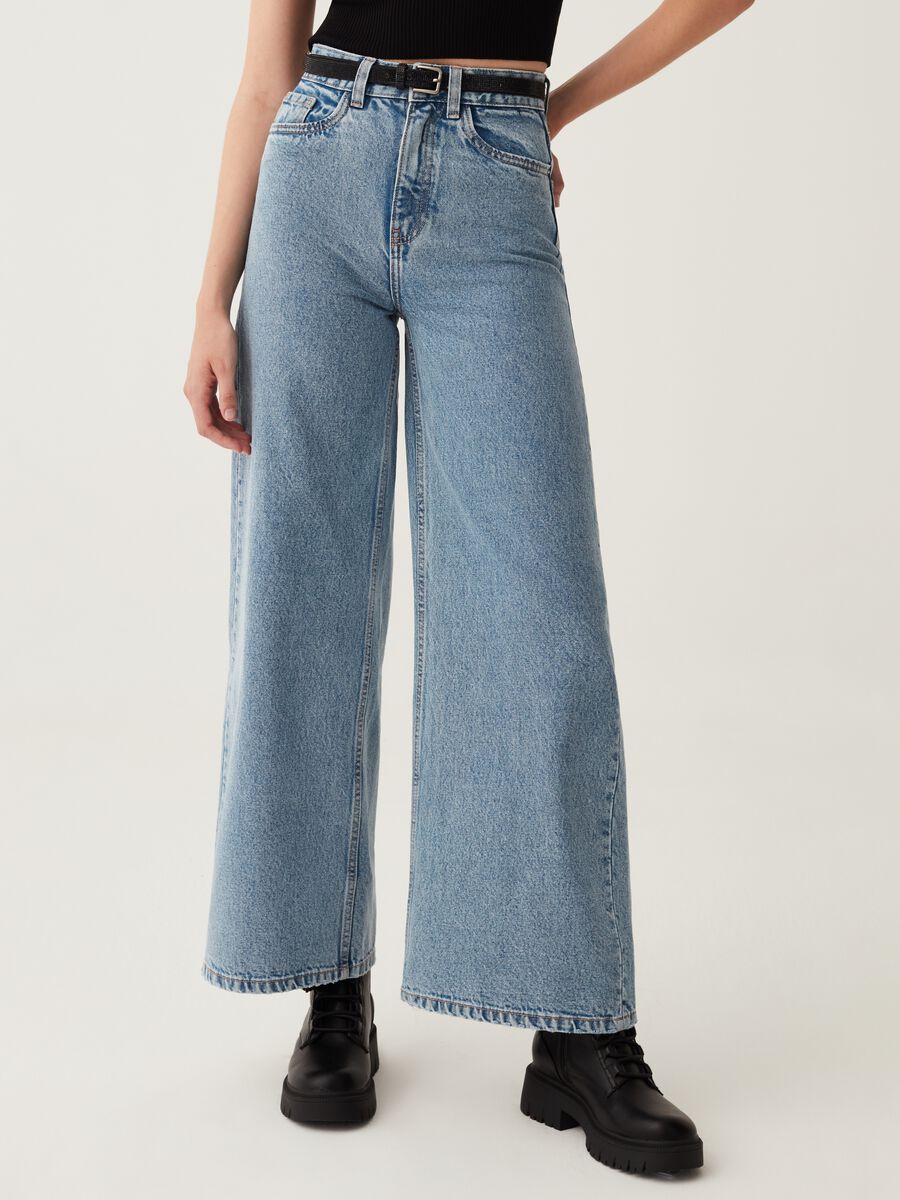 Wide-leg jeans with high waist_1