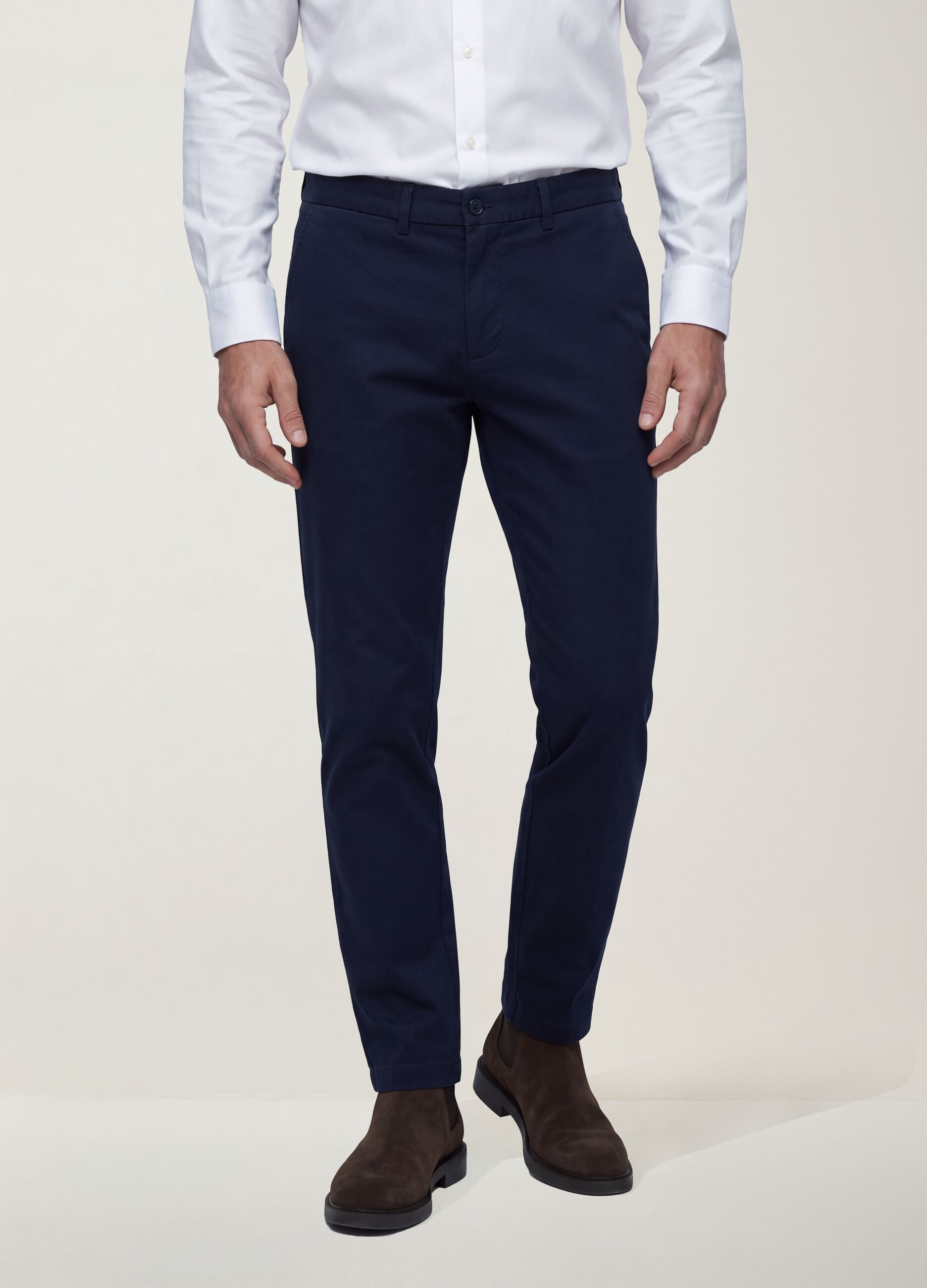 Blue slim-fit chino trousers in lyocell and stretch cotton