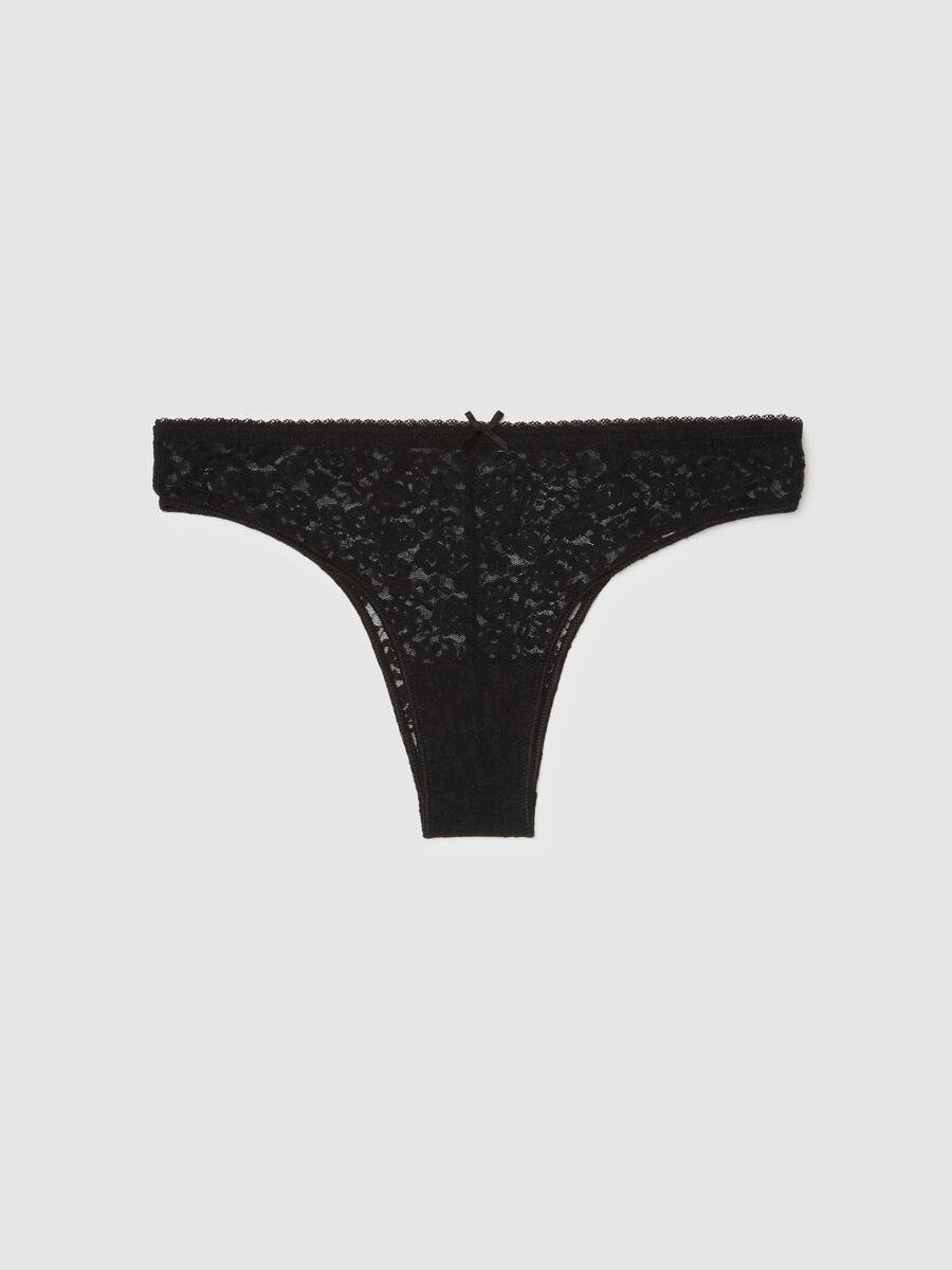 Black Lace Regular Fit Thong_4