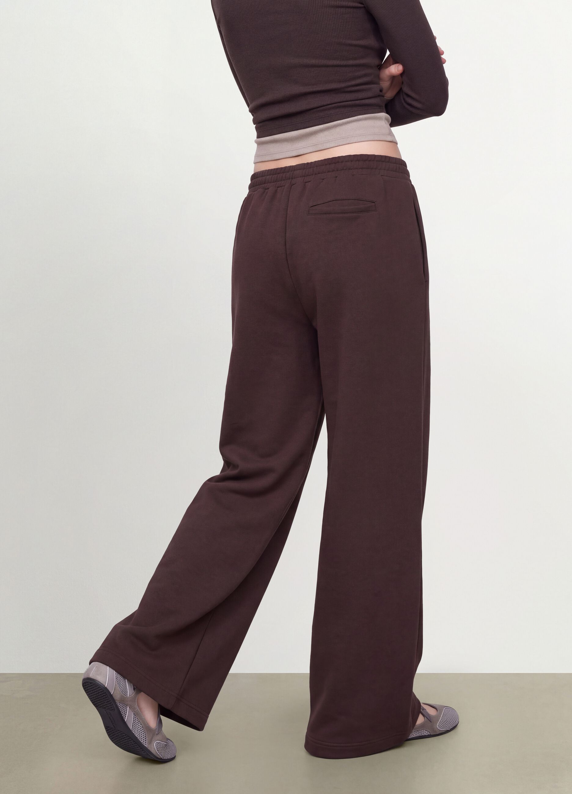 Braune Wide-Leg-Hose aus elastischem Modal mit Tunnelzug