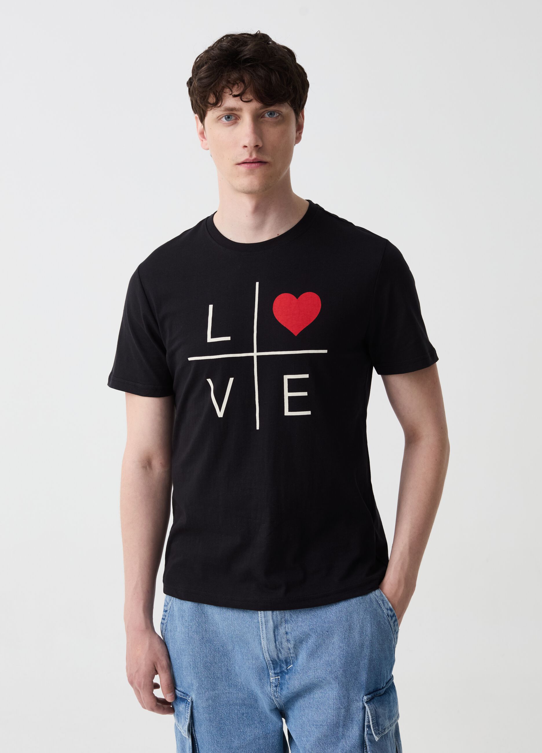 Camiseta con motivo de texto y corazón