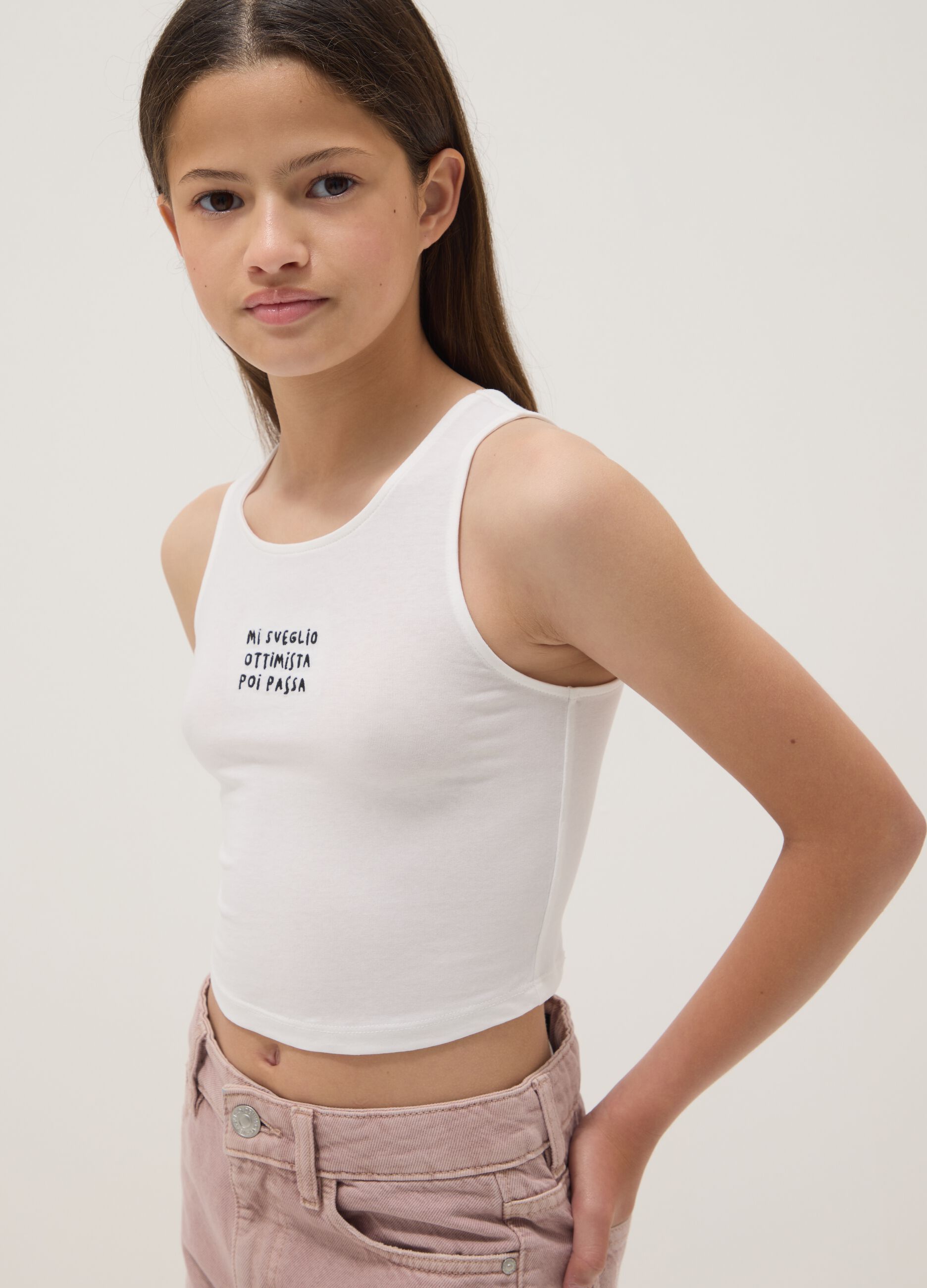 Girls&rsquo; white fitted stretch cotton vest top with embroidery