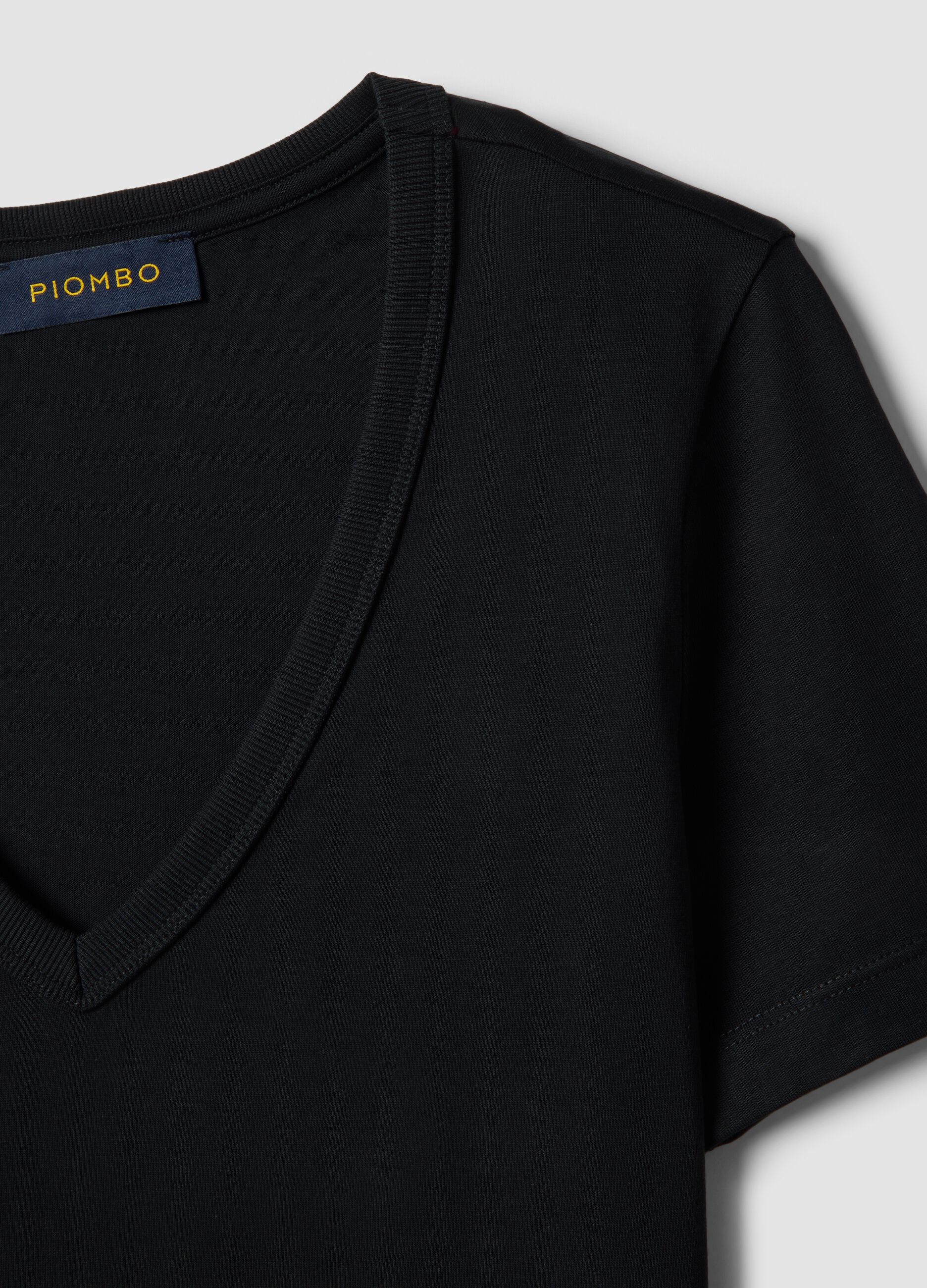 Black pure cotton V-neck regular fit T-shirt