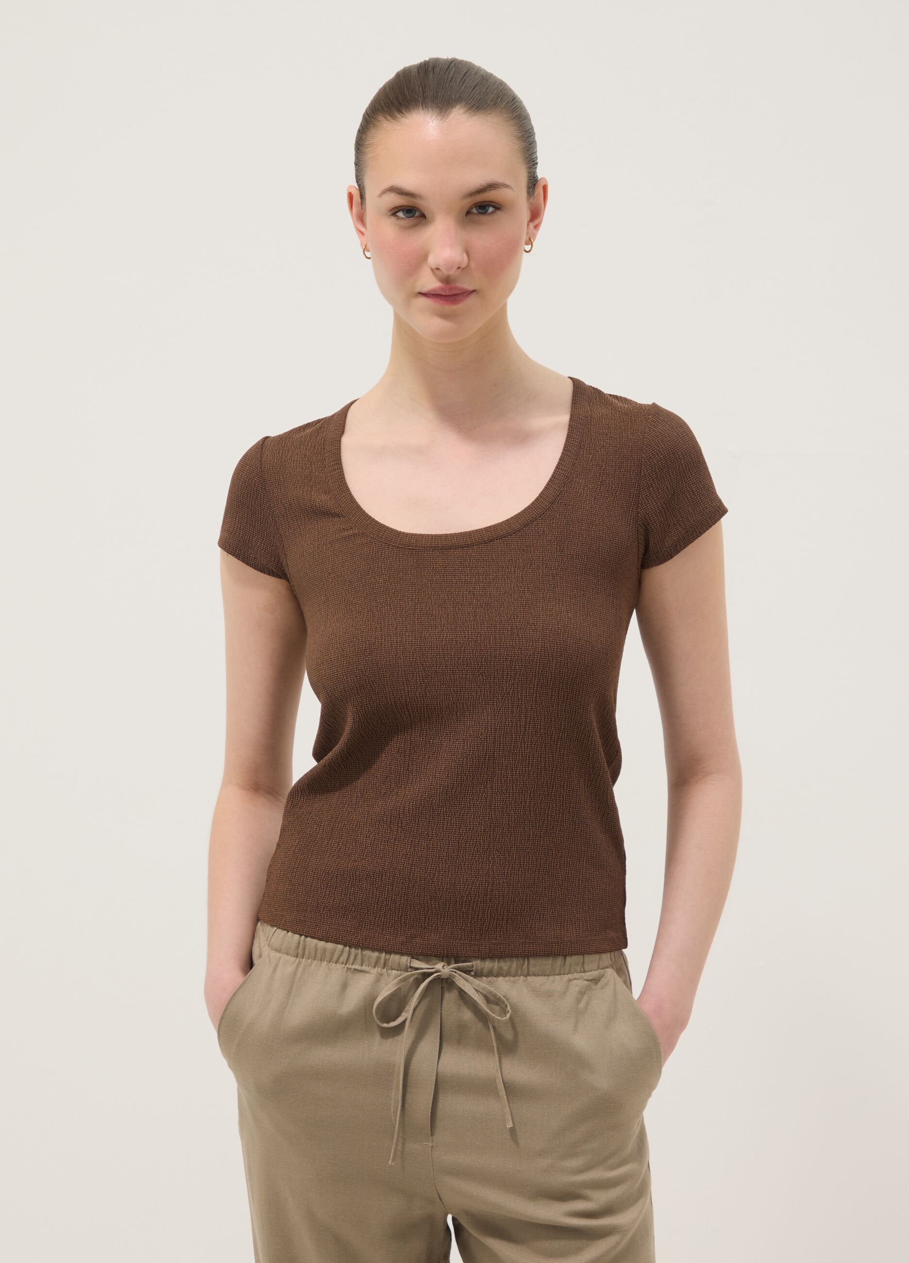Brown stretch-fabric T-shirt