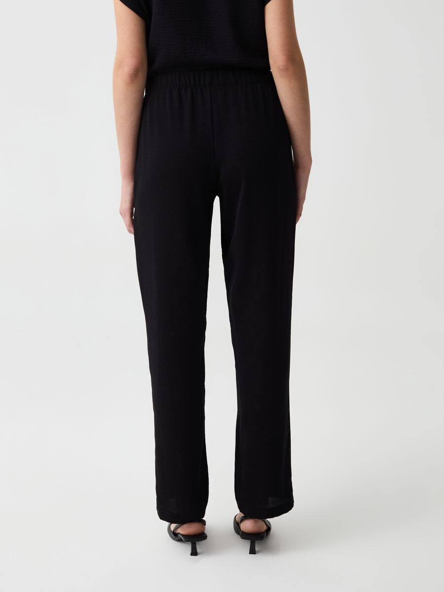 Straight-fit trousers with raised stitching_2