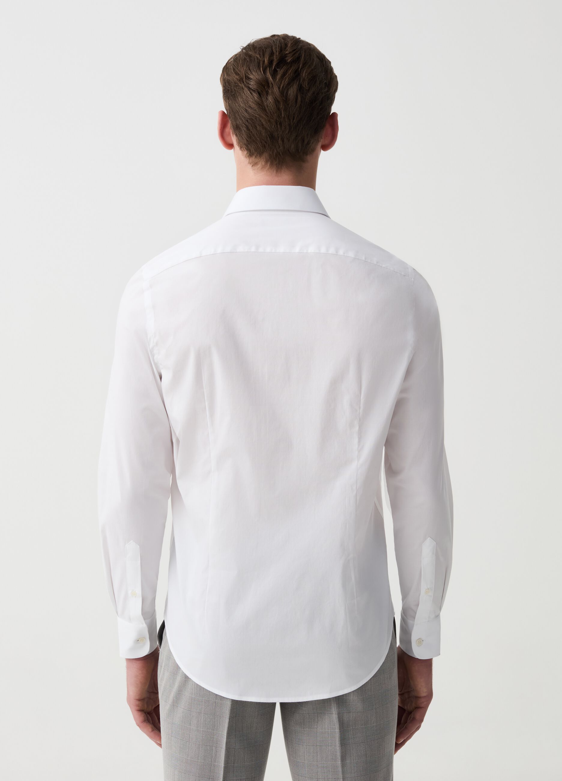 Camisa slim fit de algodón elástico