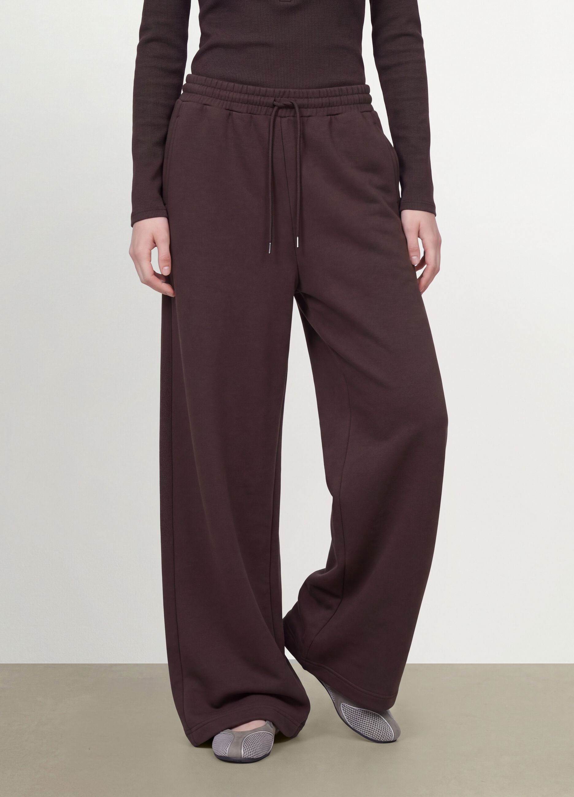 Braune Wide-Leg-Hose aus elastischem Modal mit Tunnelzug