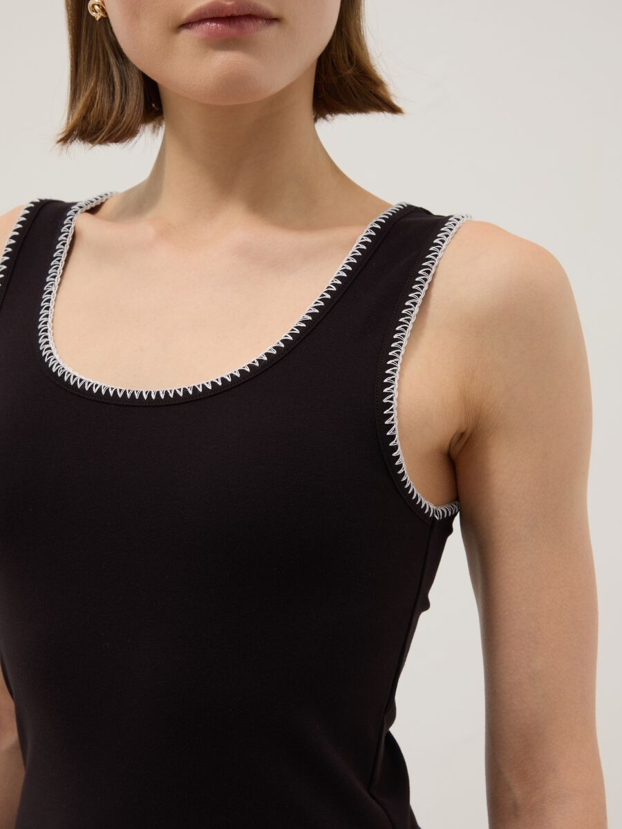 Black stretch cotton tank top with contrast trim, regular fit_3