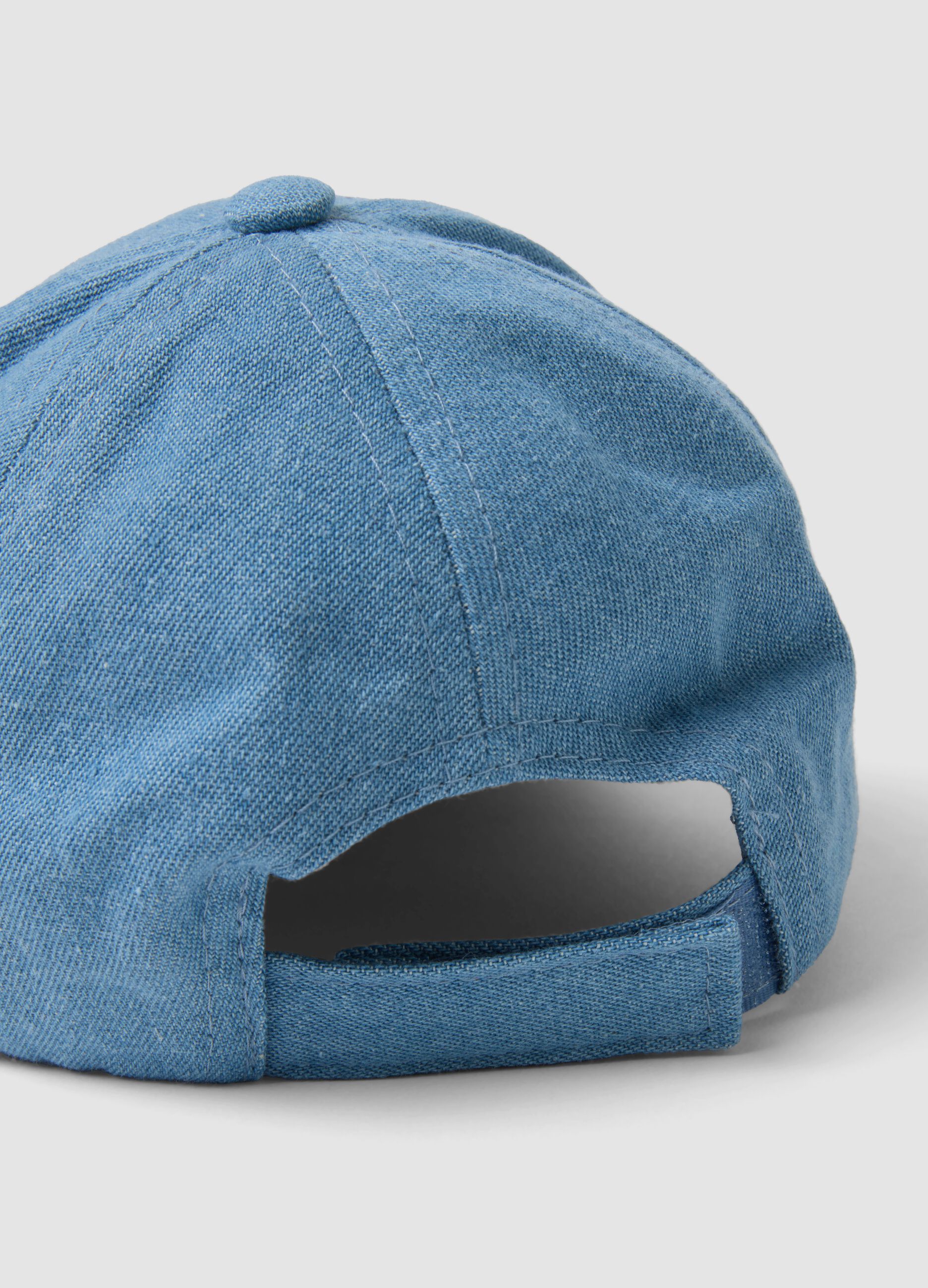 Bon&eacute; de baseball azul e laranja em mistura de algod&atilde;o e viscose