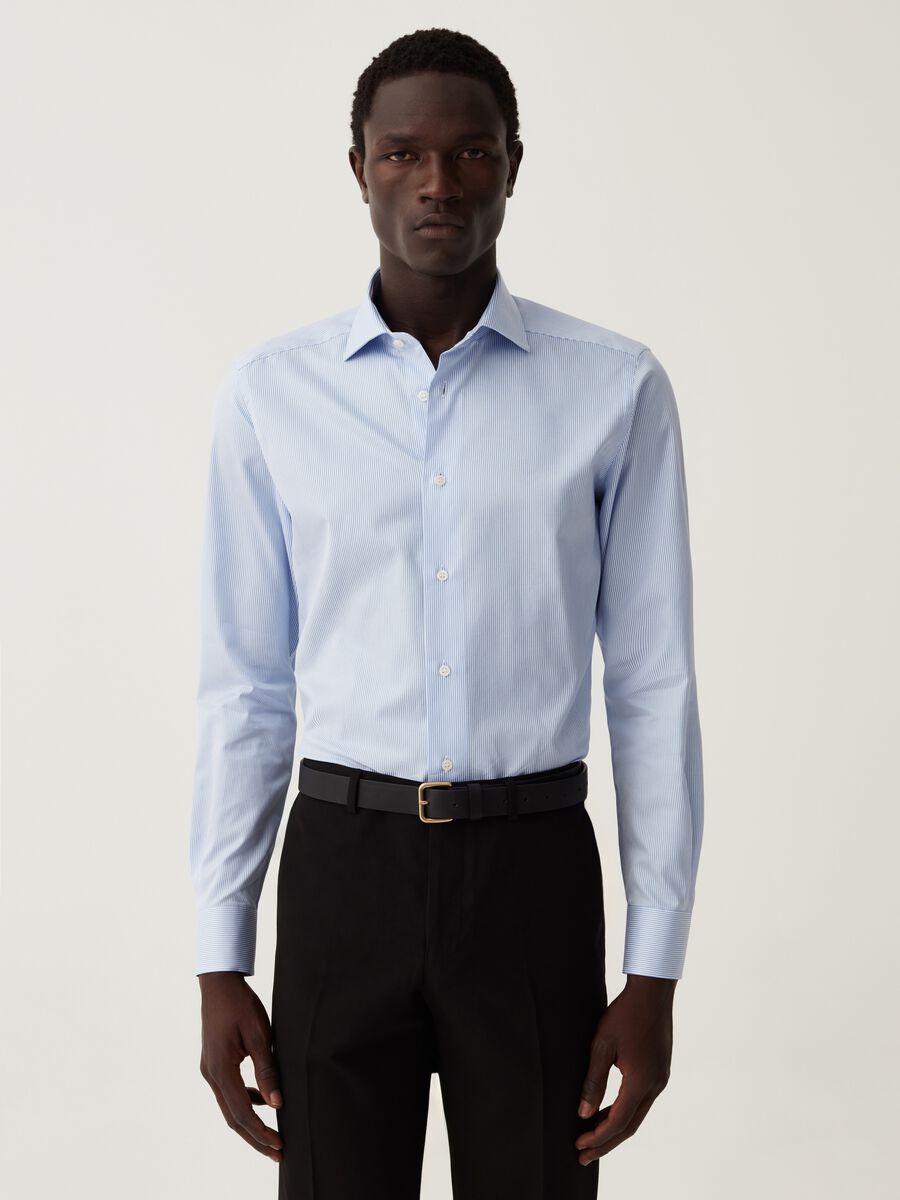 Slim-fit cotton shirt with thin stripes_0