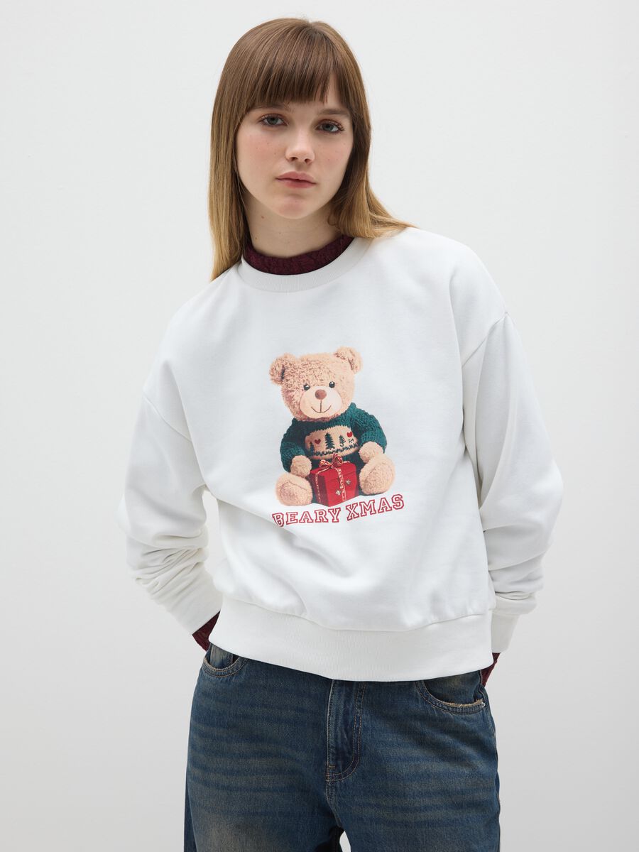 White cotton blend regular fit sweatshirt with Christmas print_0