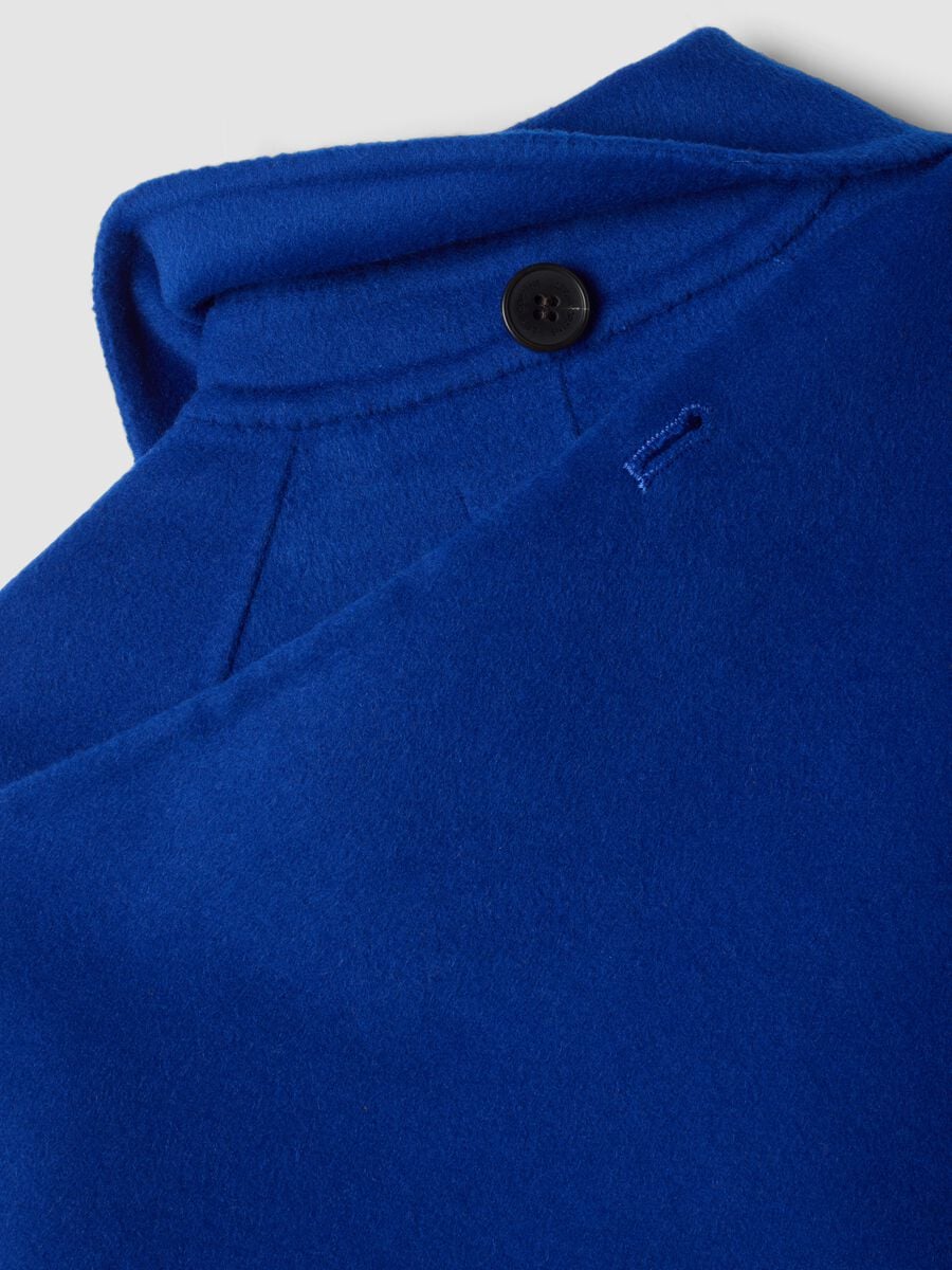 Cappotto blu in misto lana e viscosa con mantella_2