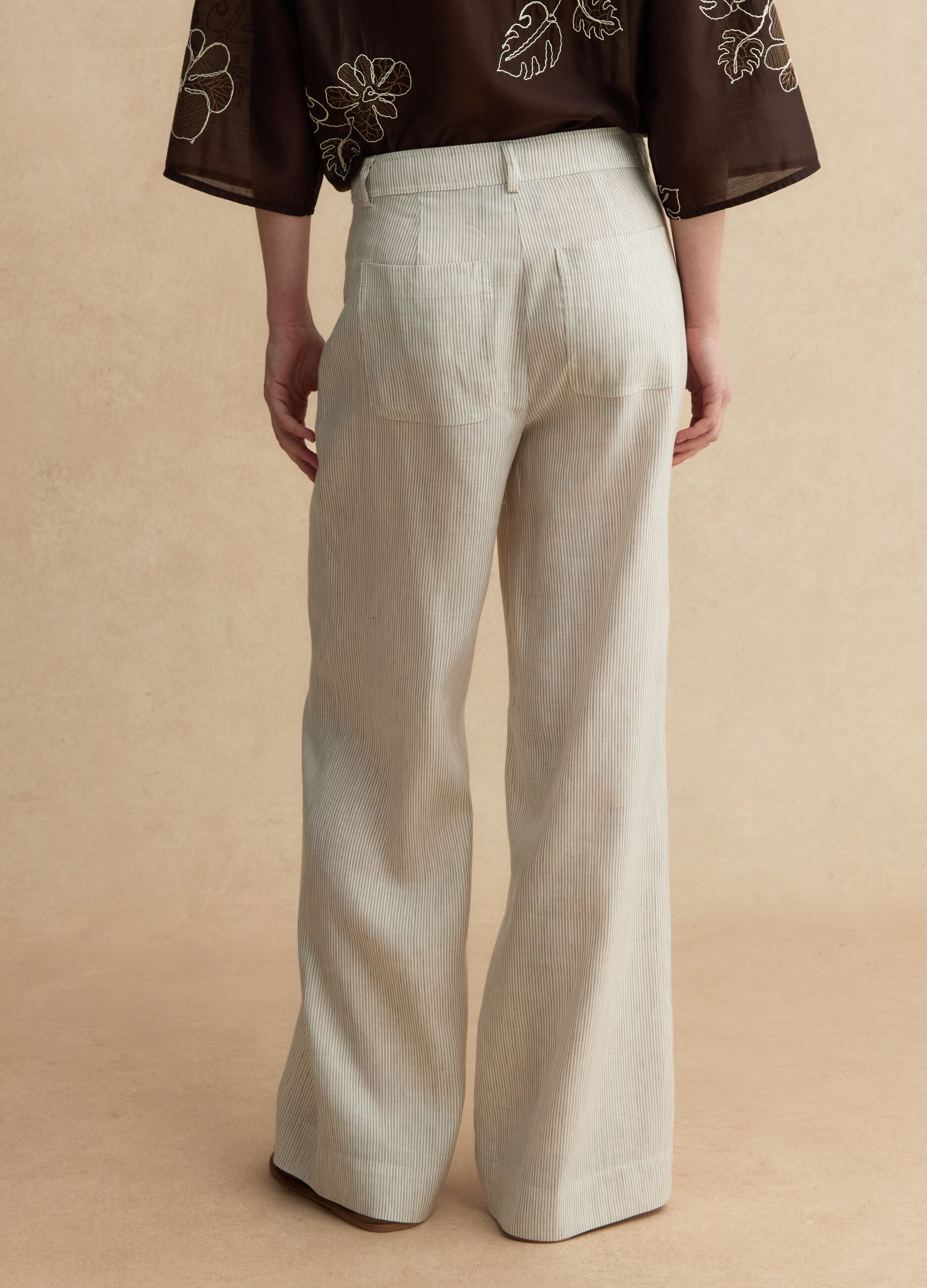 Weite Hosen im mehrfarbig gestreiften Lyocell-Leinenmix