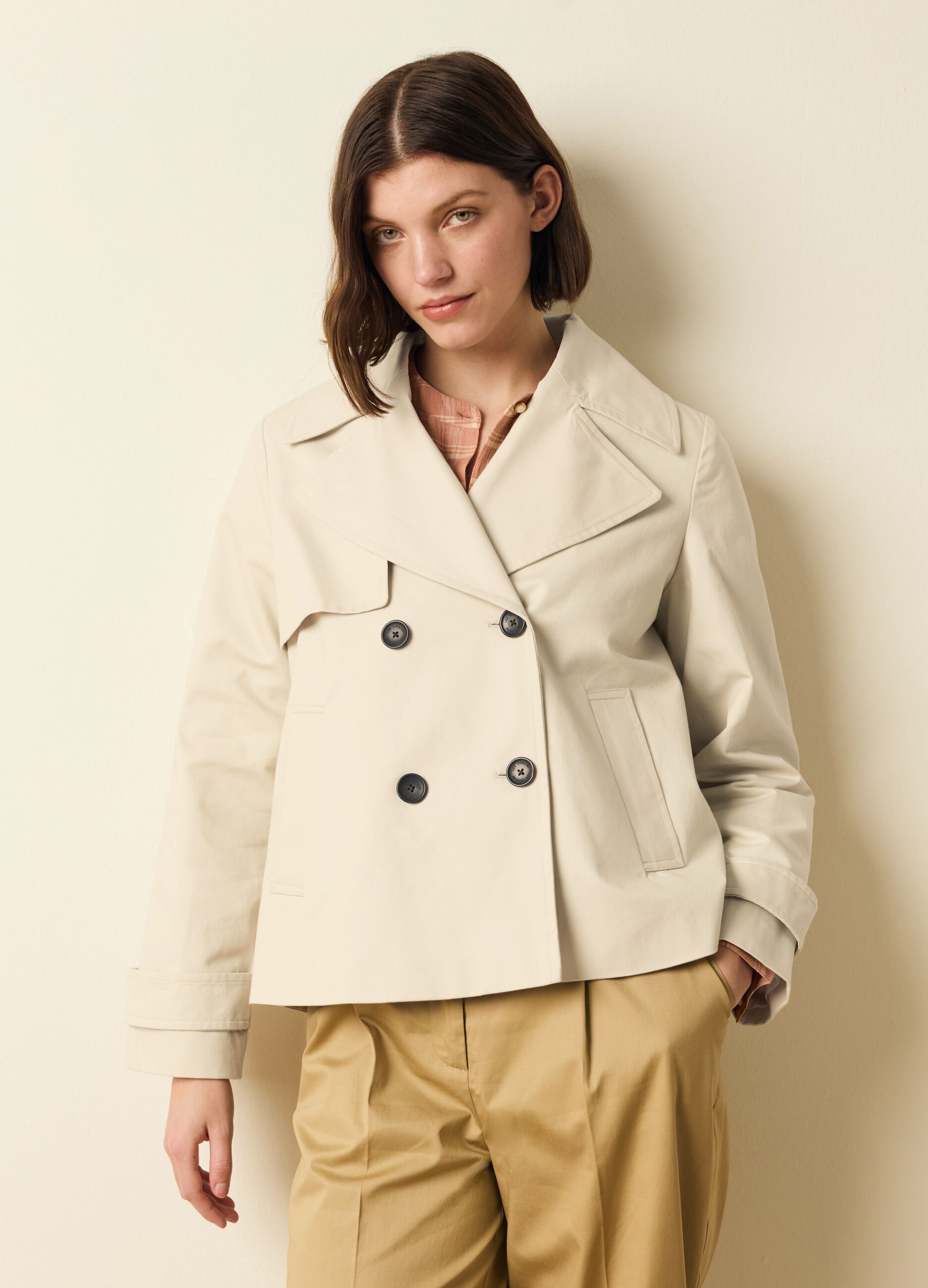 Calliopée White Double-Breasted Short Trench Coat