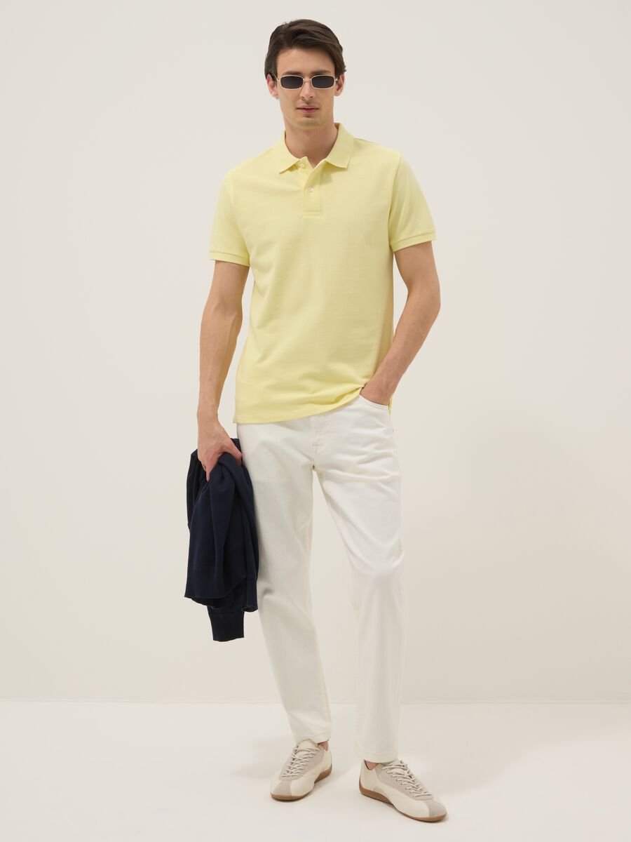 Gelbes Poloshirt aus reiner Bio-Baumwolle mit kurzen &Auml;rmeln, Regular Fit_1