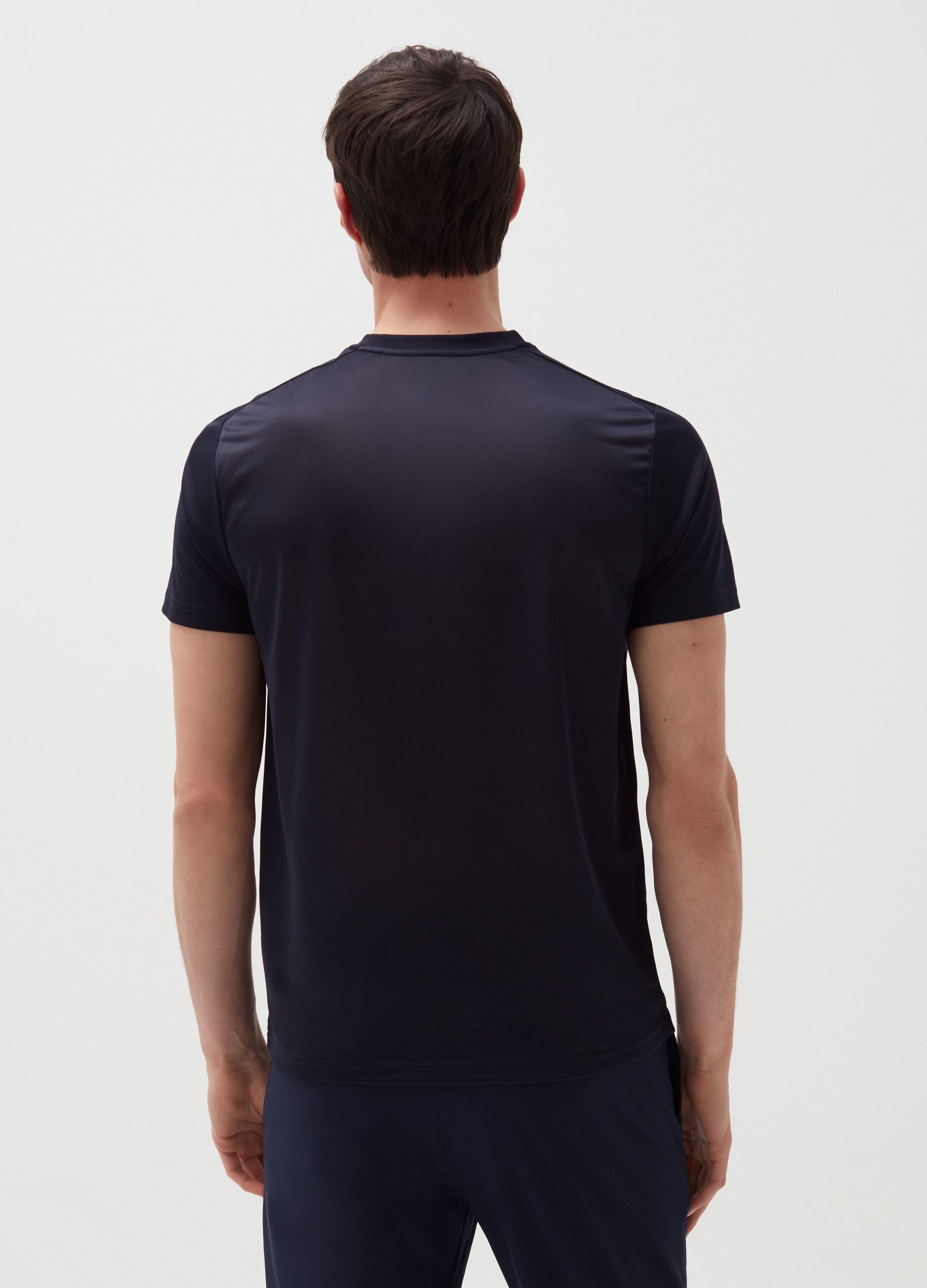 T-shirt with round neck in technical fabric