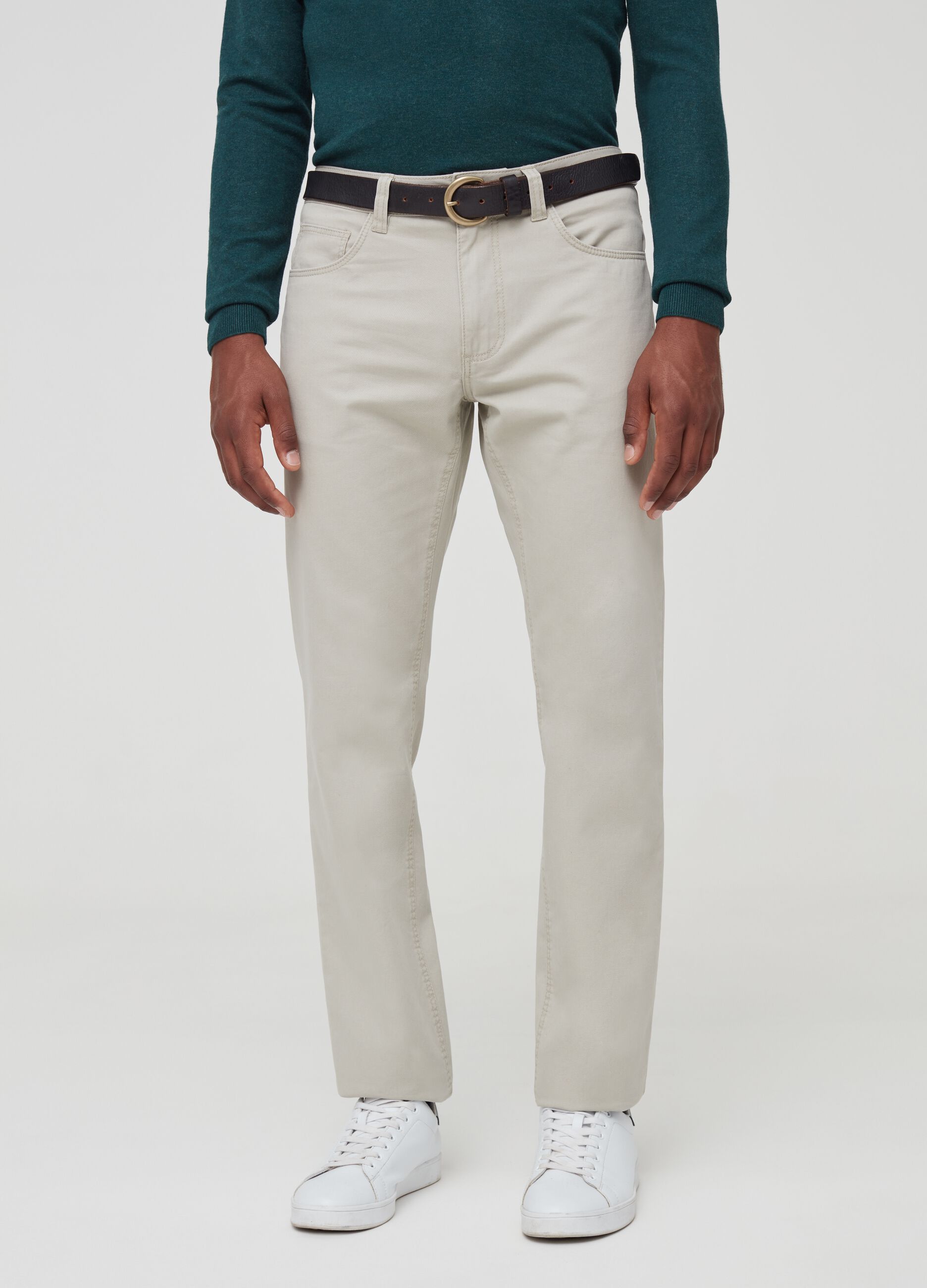 Pantalón regular fit de algodón 100%