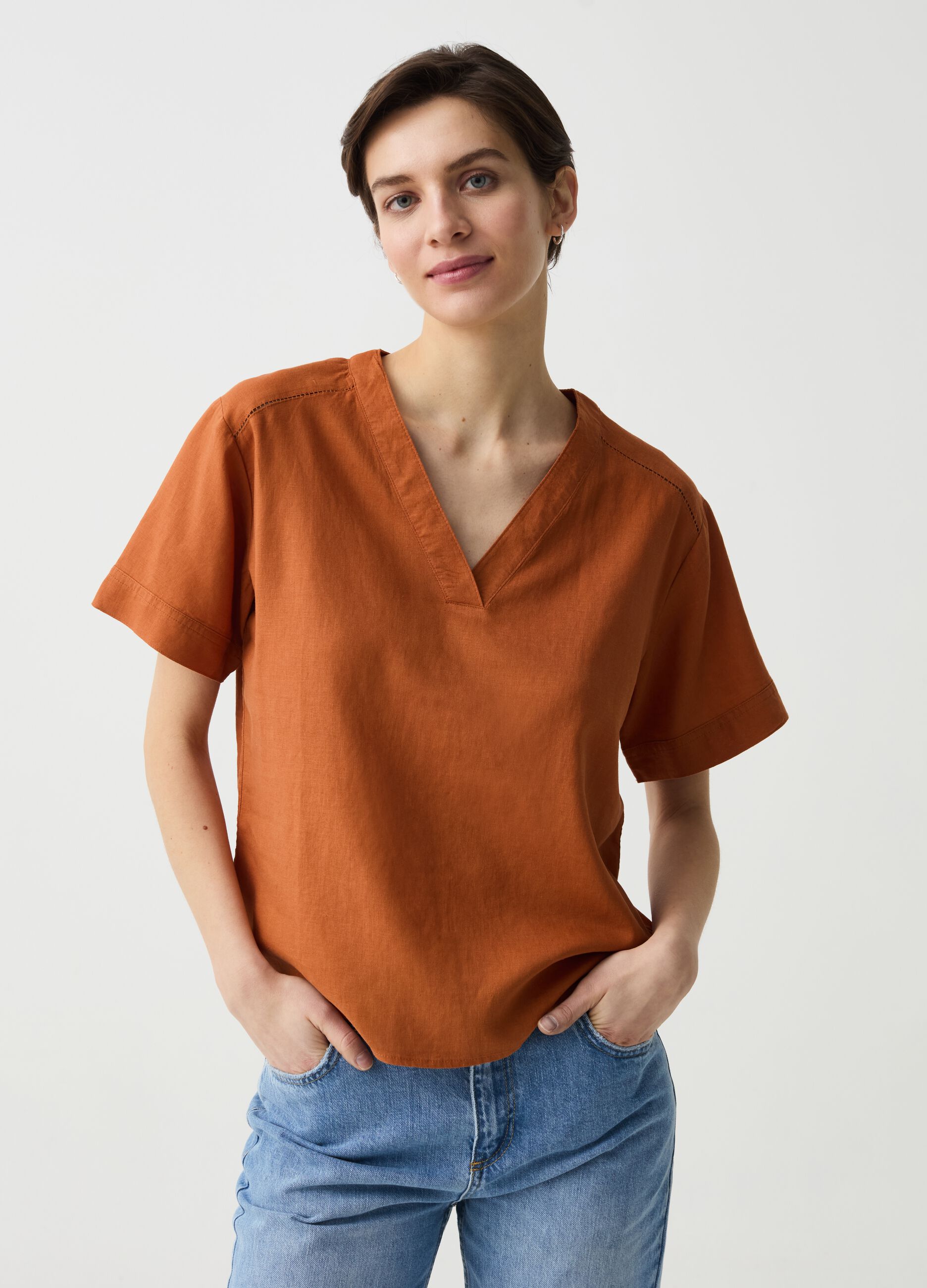 Viscose and linen blouse with V neck