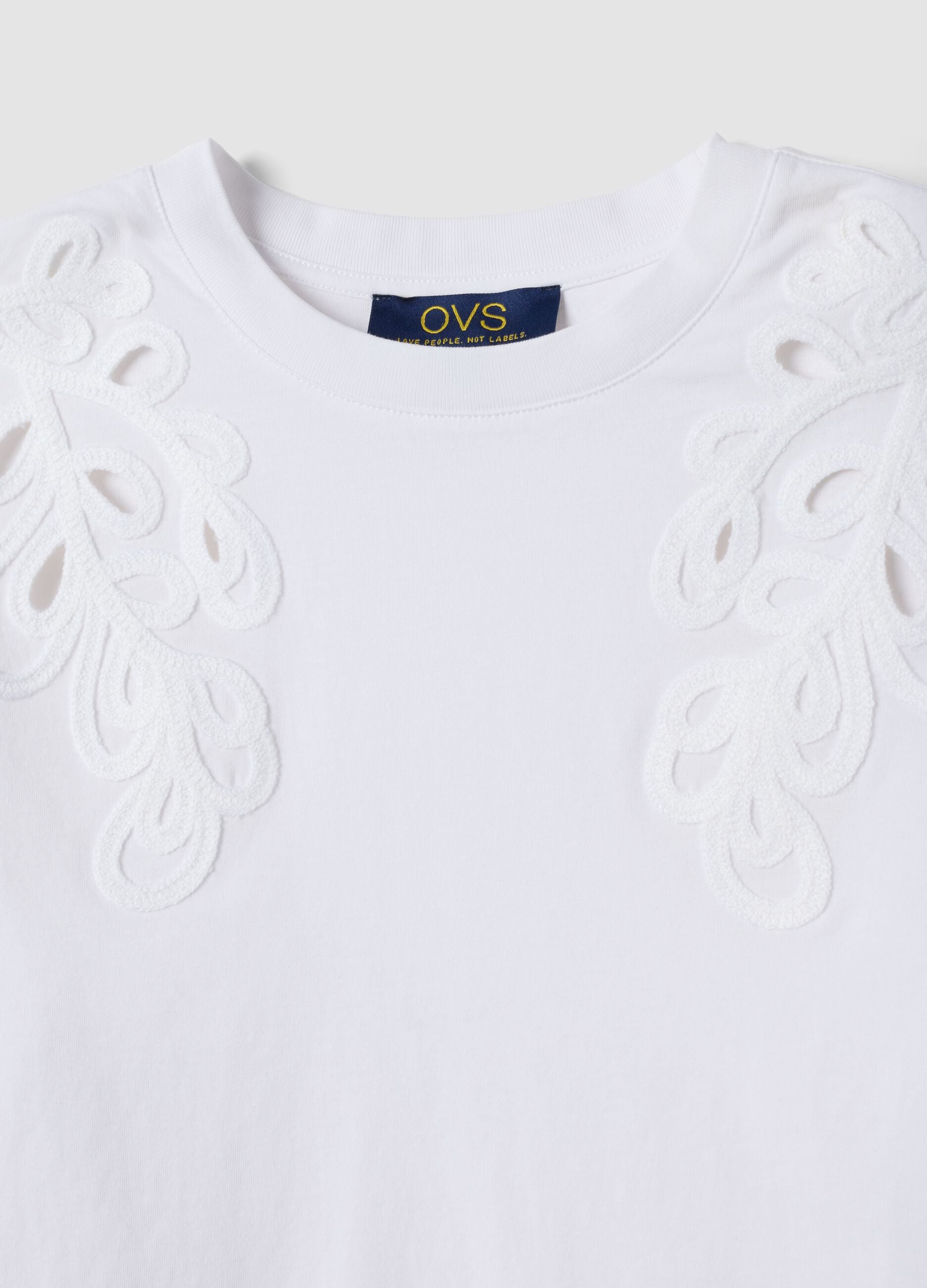 White pure cotton T-shirt with embroidery, regular fit