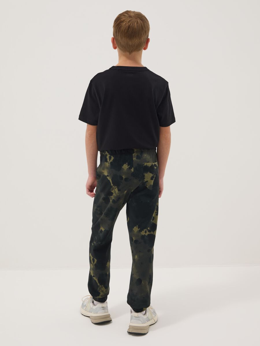 Boys' multicolour pure cotton TieDye regular fit trousers_2